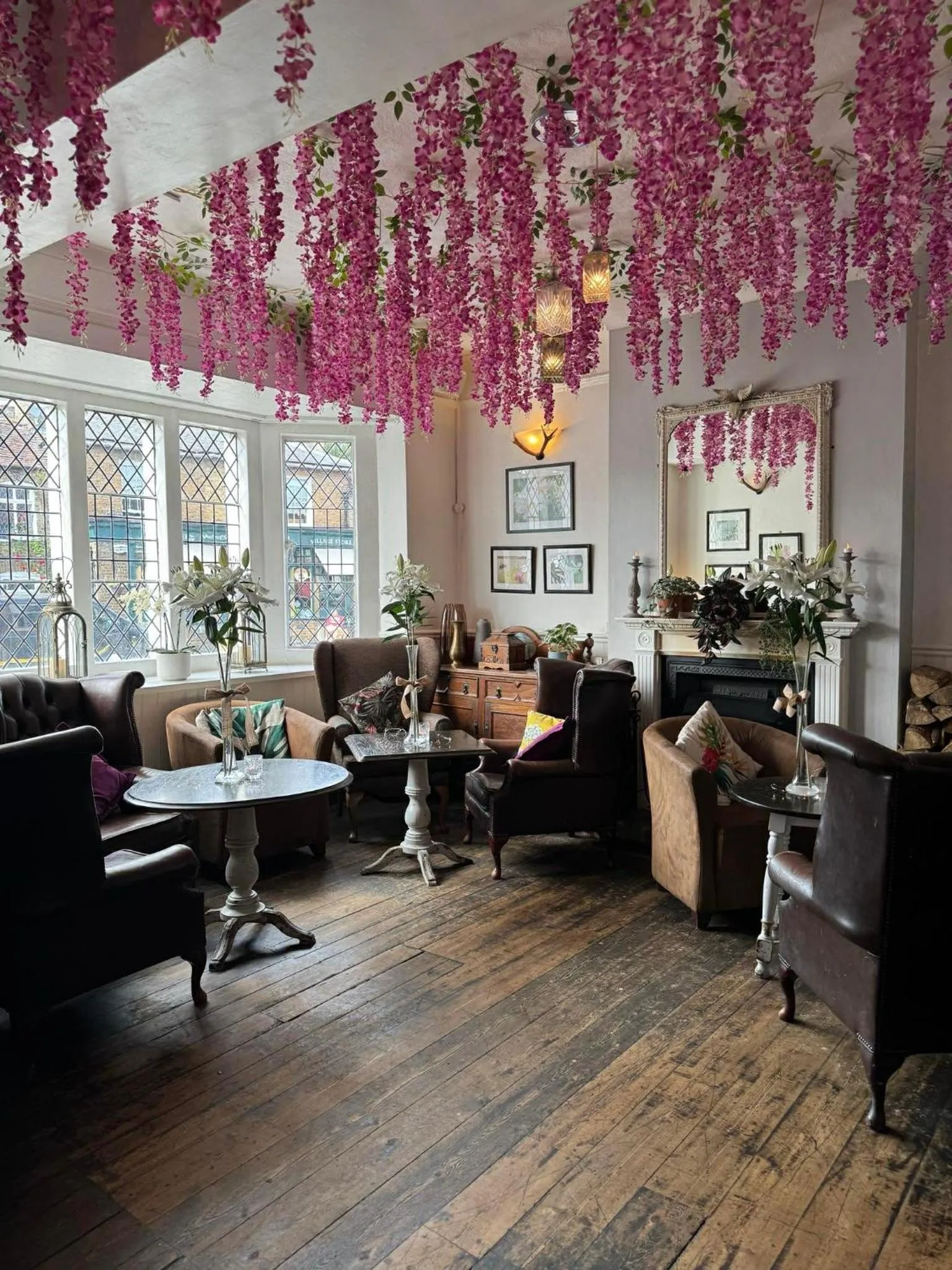 Lounge or bar in Castle Hotel