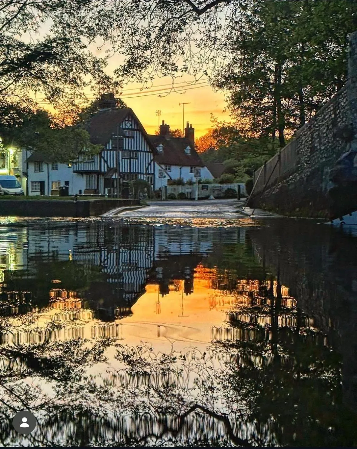 Neighbourhood in Castle Hotel