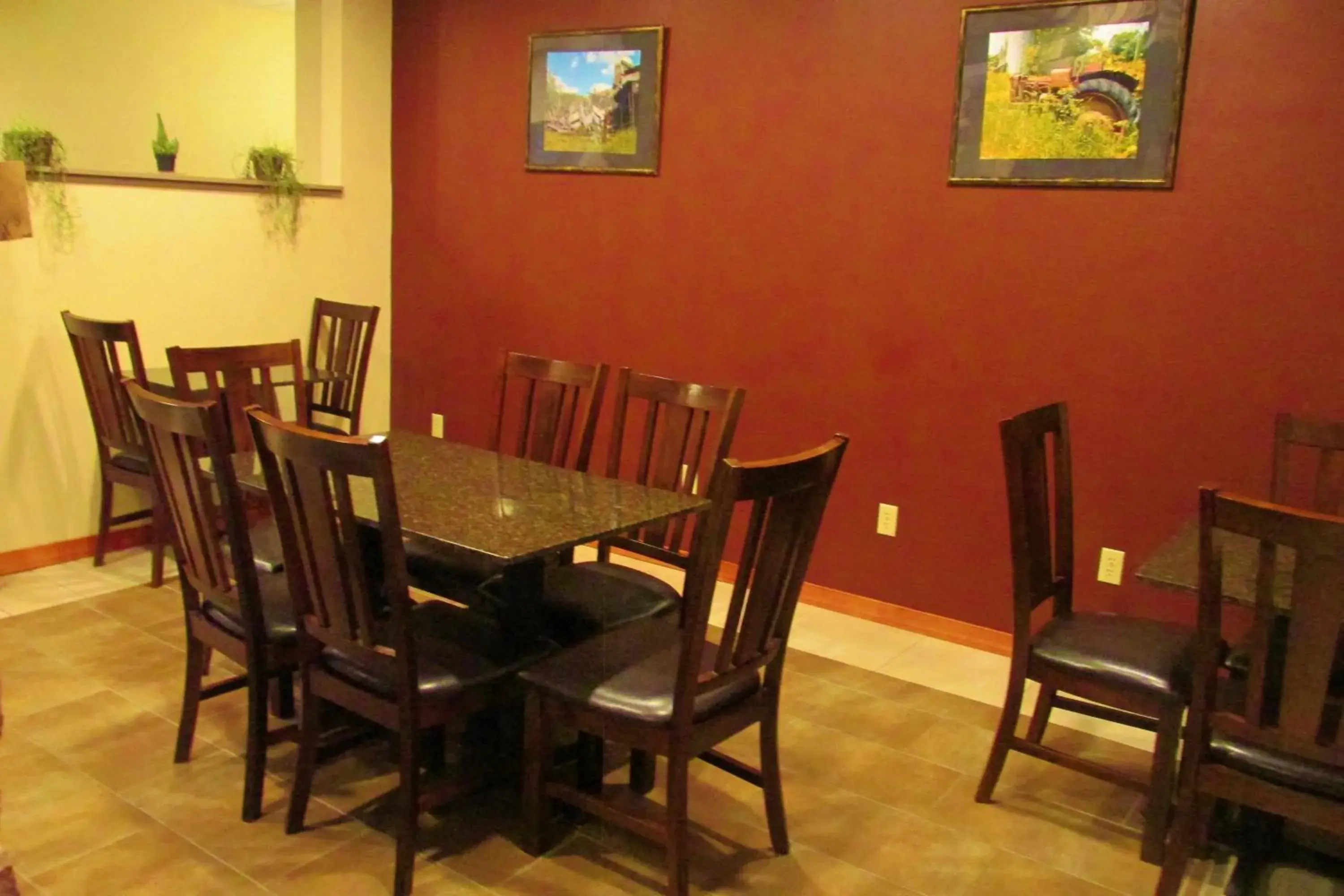 Restaurant/places to eat in Crystal Springs Inn and Suites Restaurant/places to eat in Crystal Springs Inn and Suites