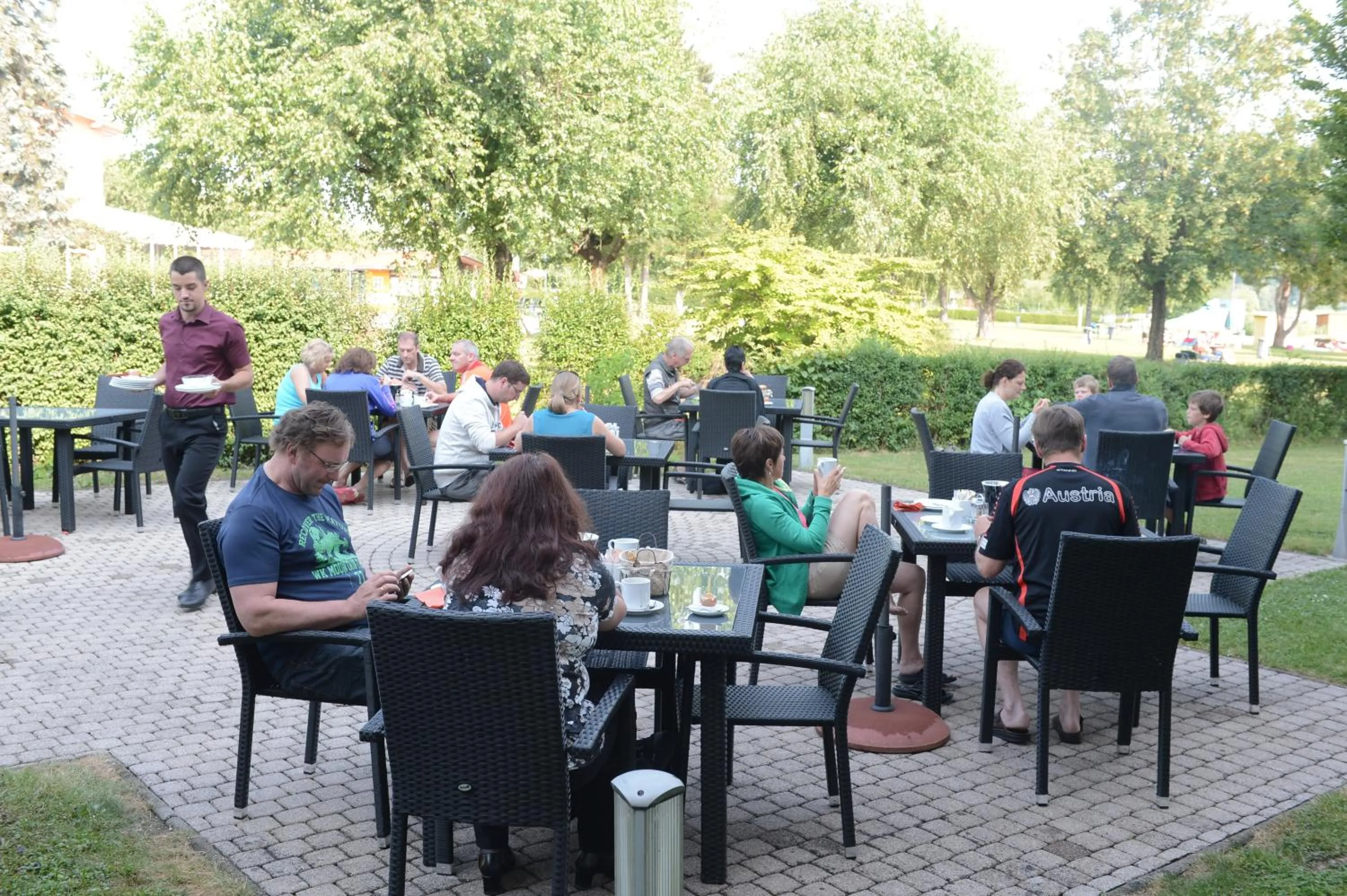 Restaurant/places to eat in Strandhotel Faak