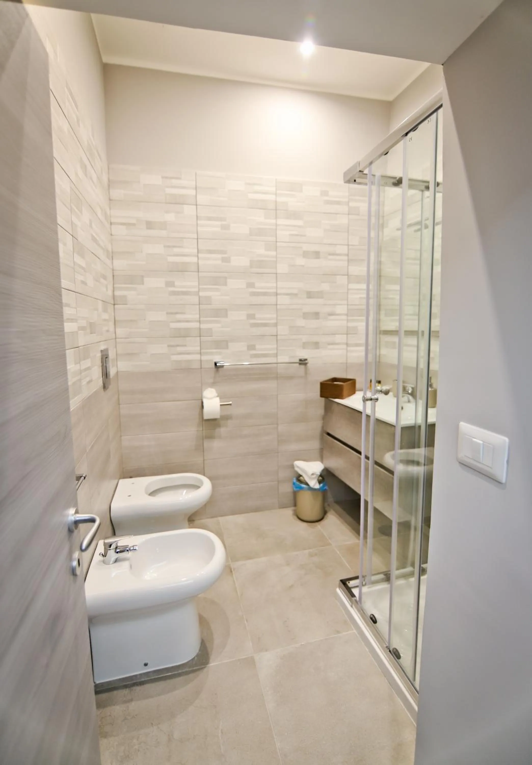 Bathroom in Montesanto Station