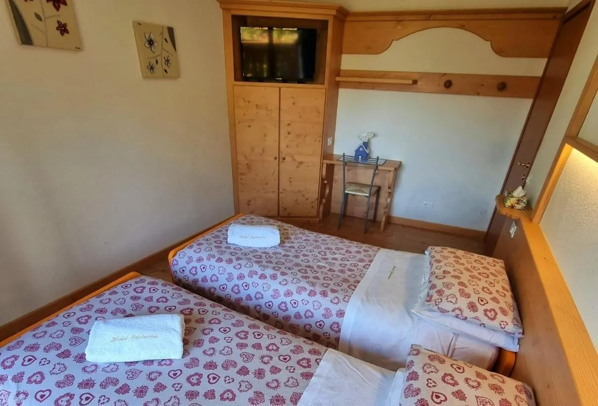 Bed in Hotel Edelweiss