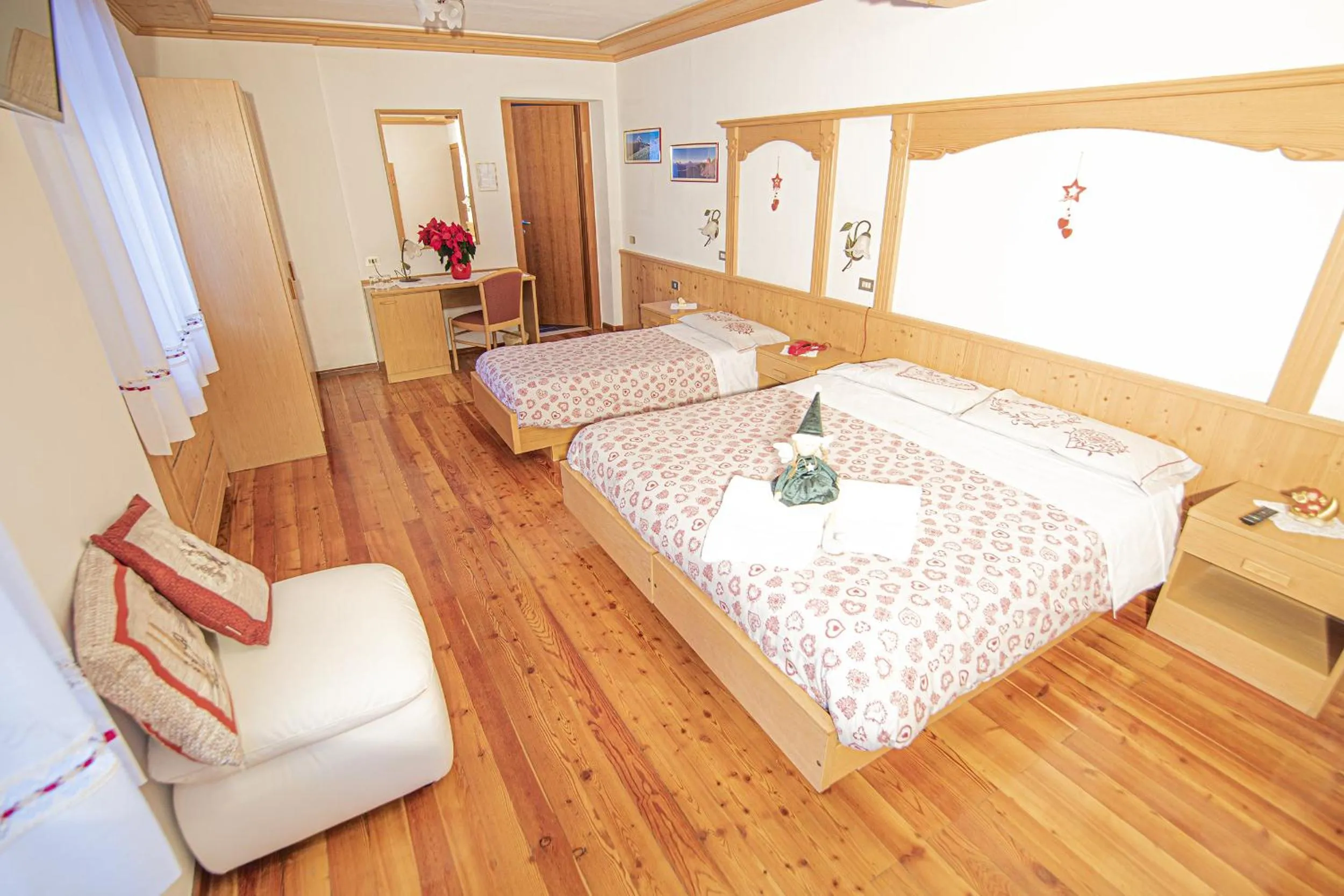 Bed in Hotel Edelweiss