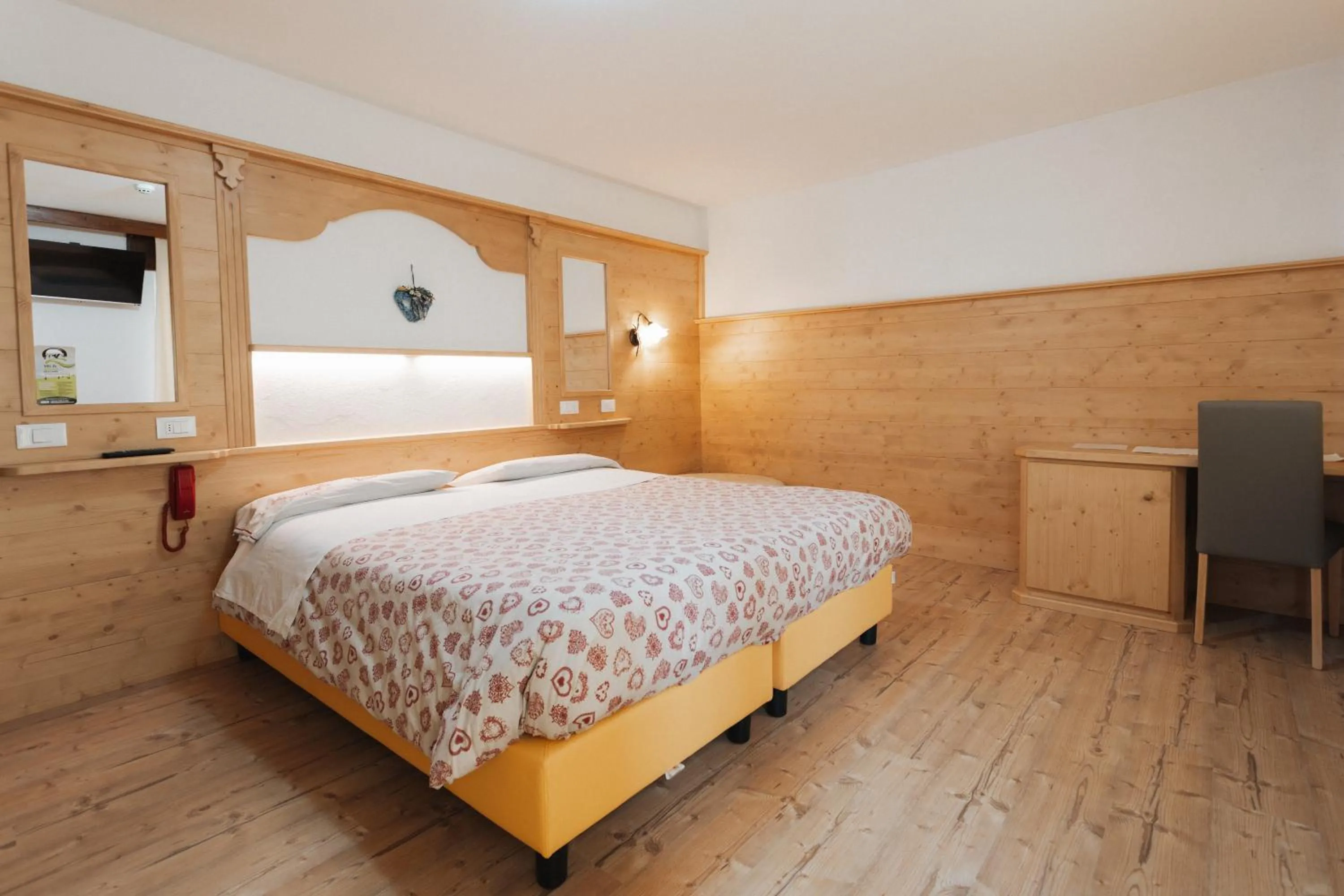 Bed in Hotel Edelweiss