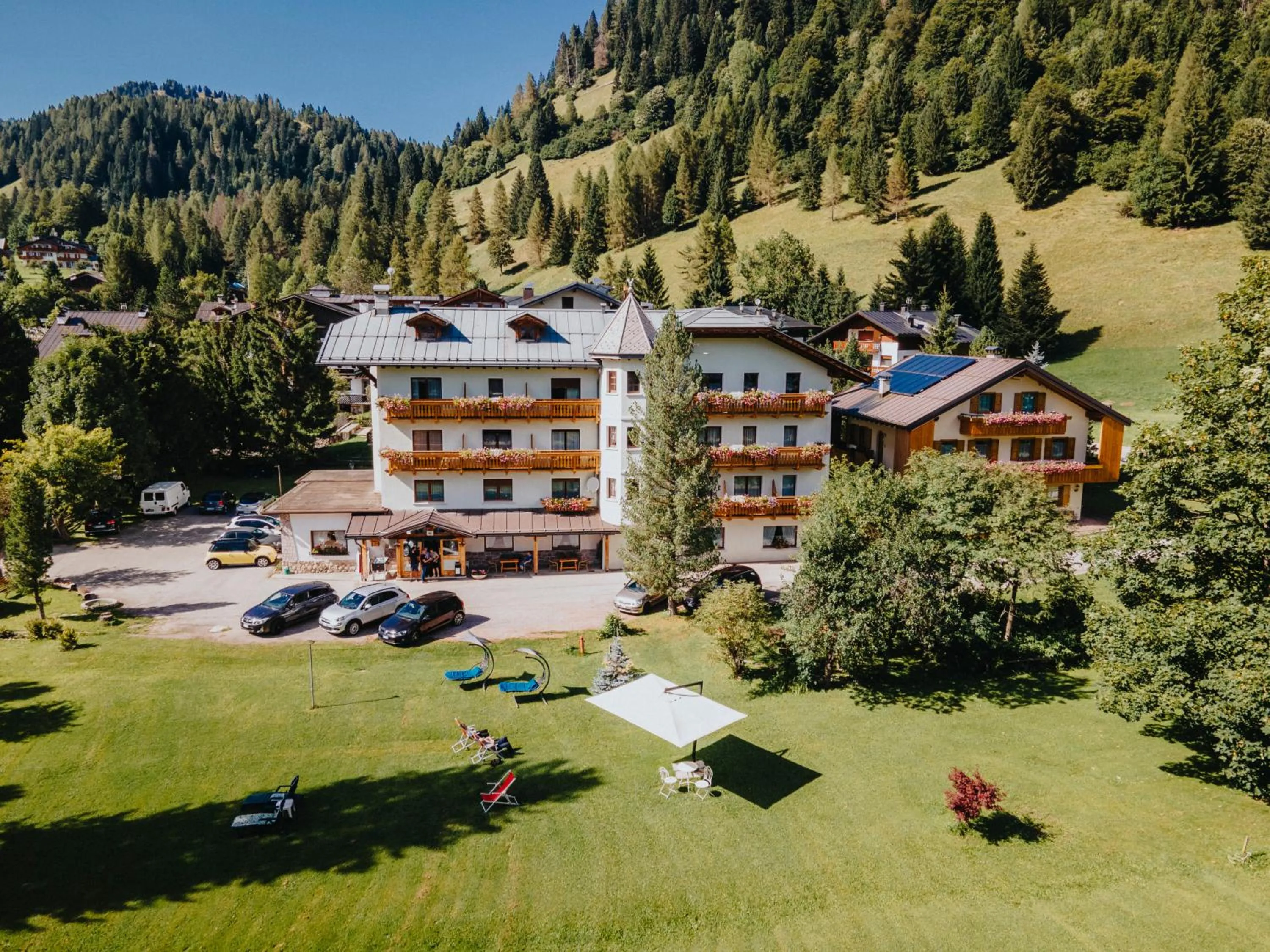 Garden in Hotel Edelweiss