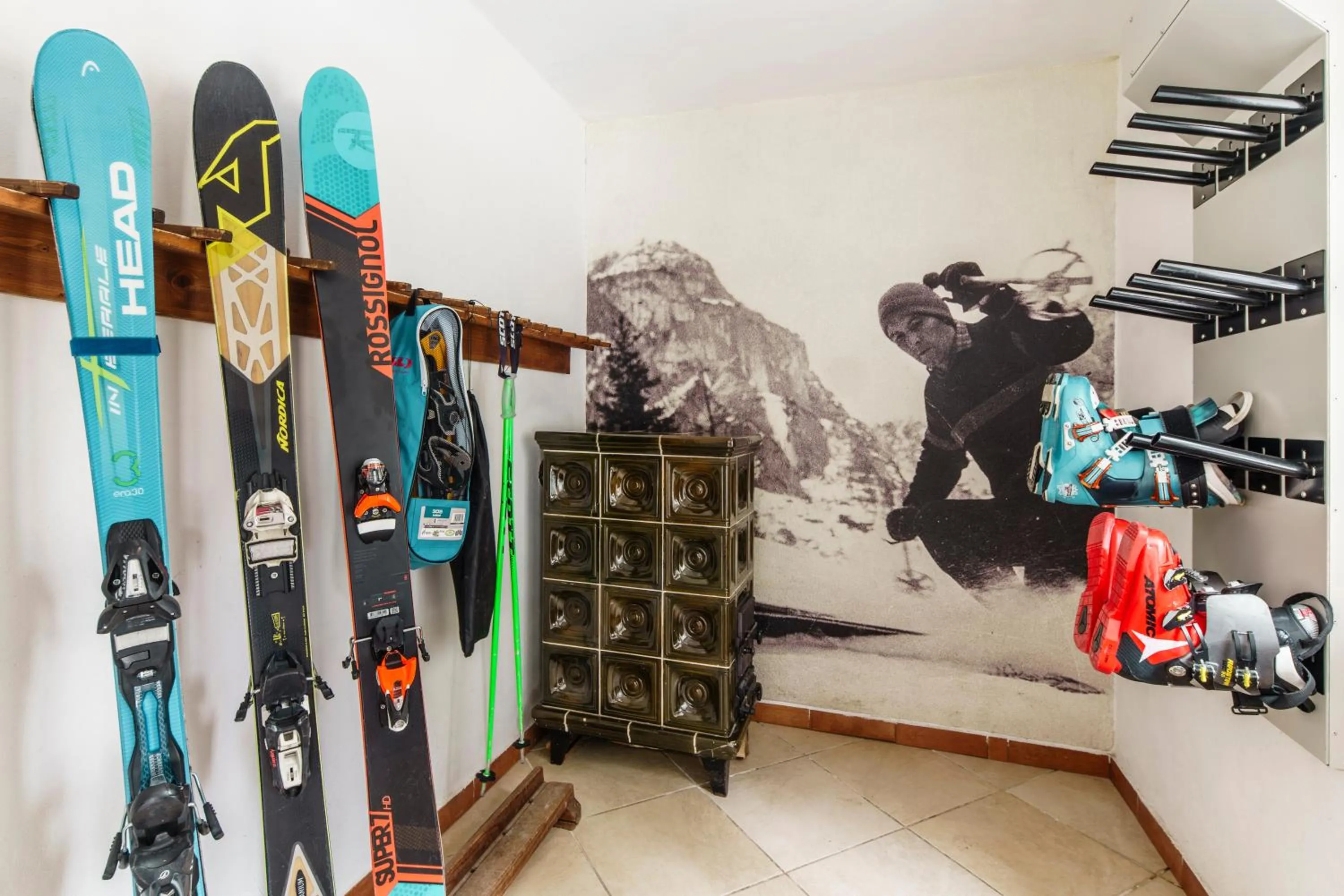 Skiing in Hotel Edelweiss