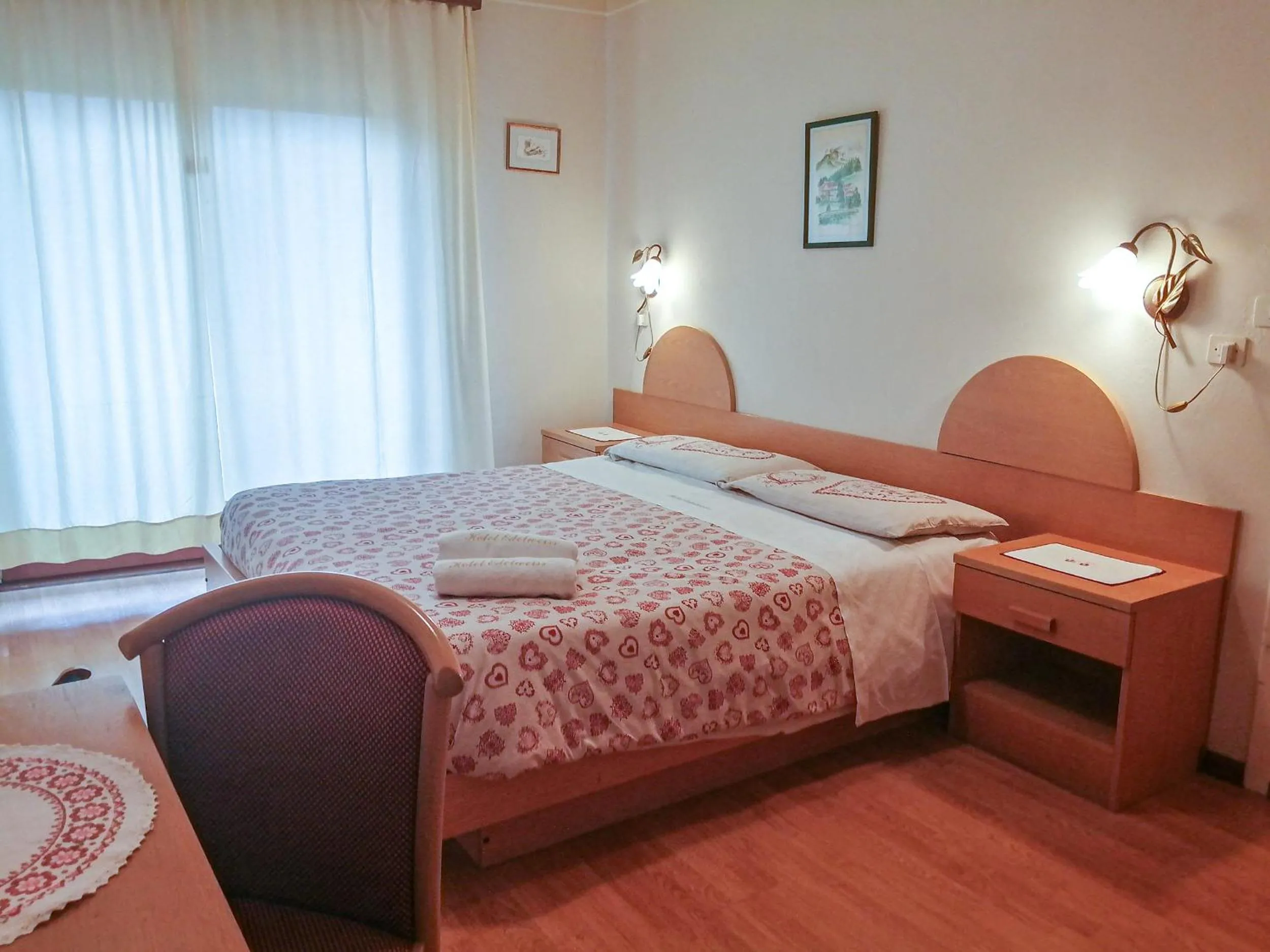 Bed in Hotel Edelweiss