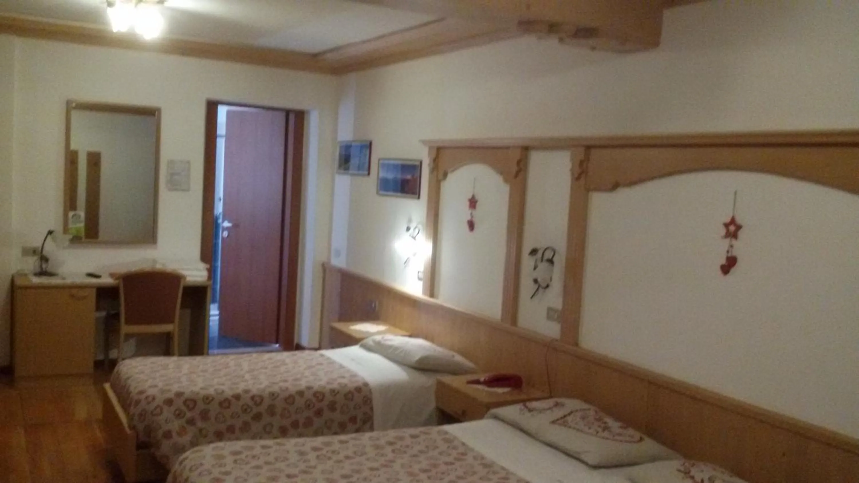 Bed in Hotel Edelweiss