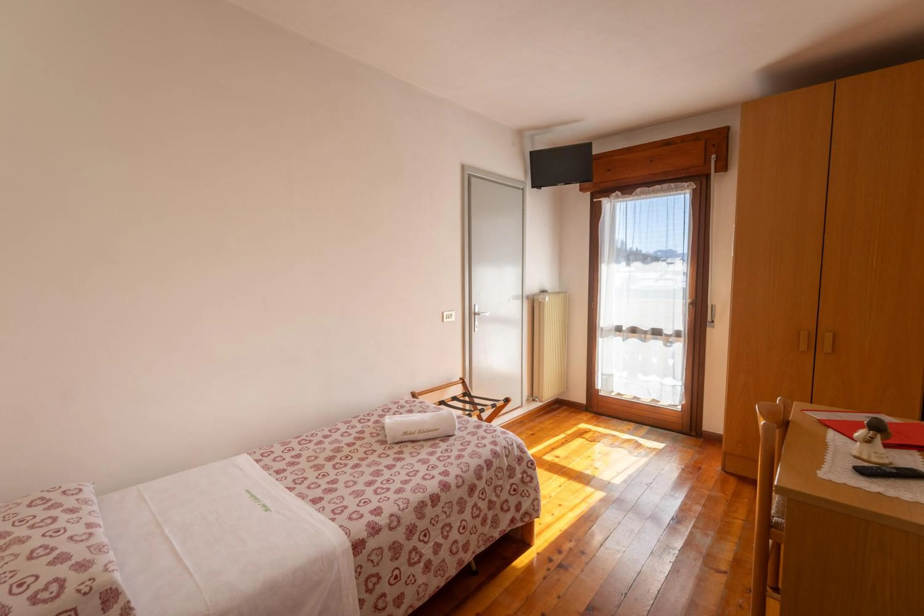 Bed in Hotel Edelweiss