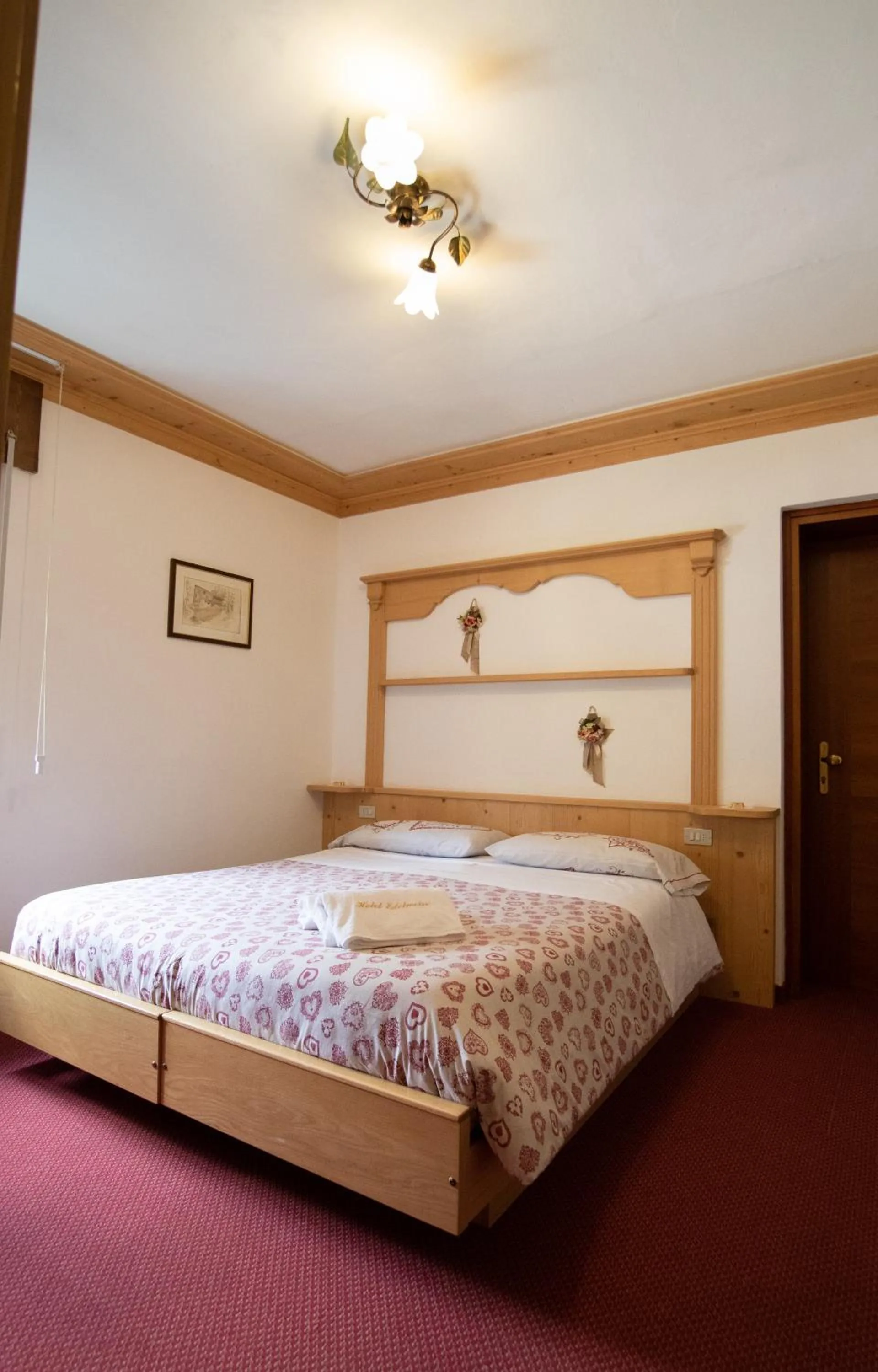 Bed in Hotel Edelweiss