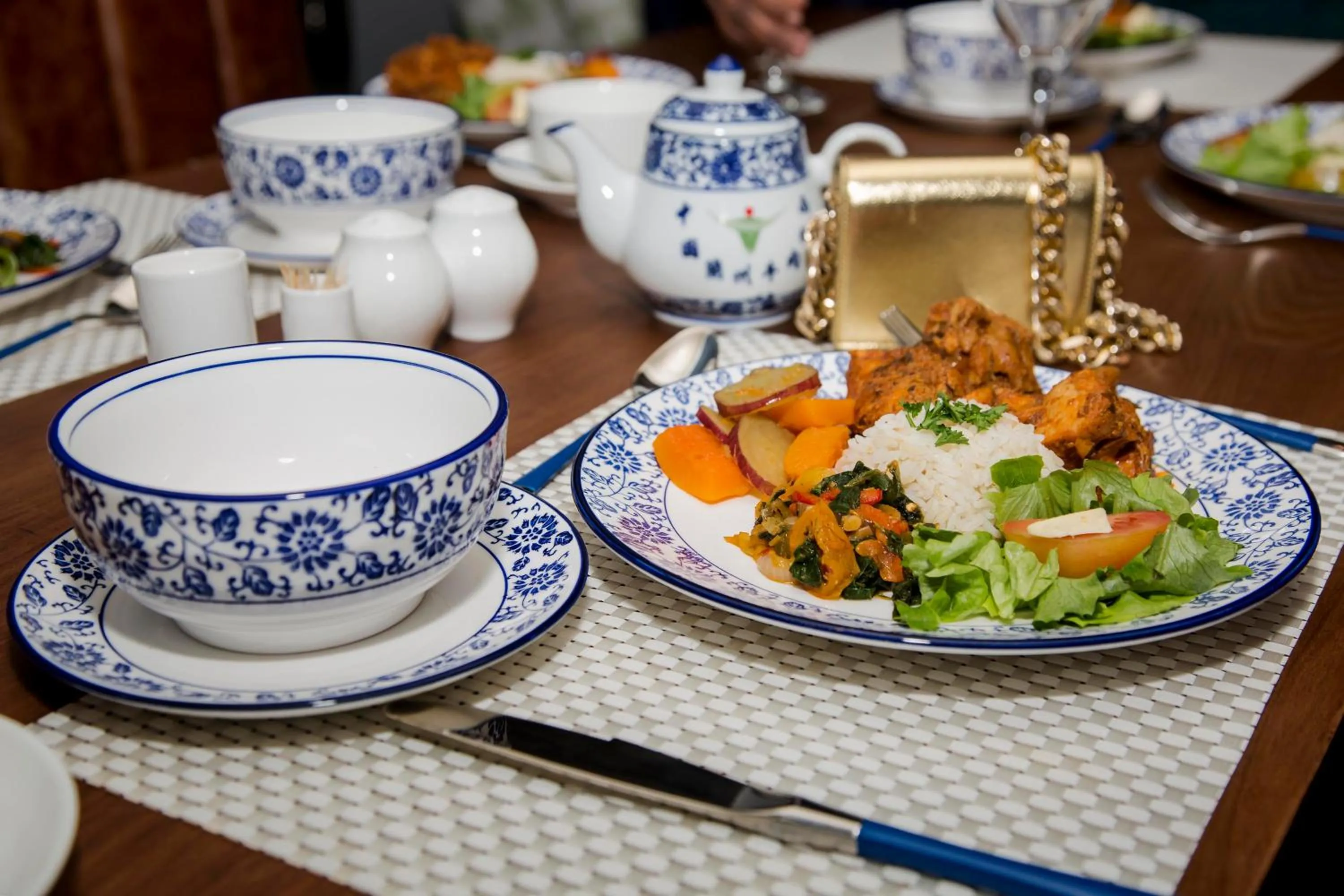 Restaurant/places to eat in Nare Boutique Hotel