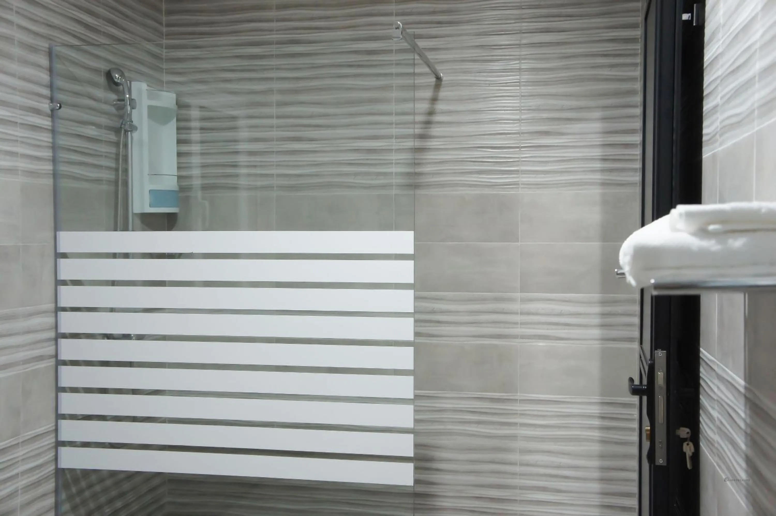 Bathroom in Valencia Hôtel & Appartements