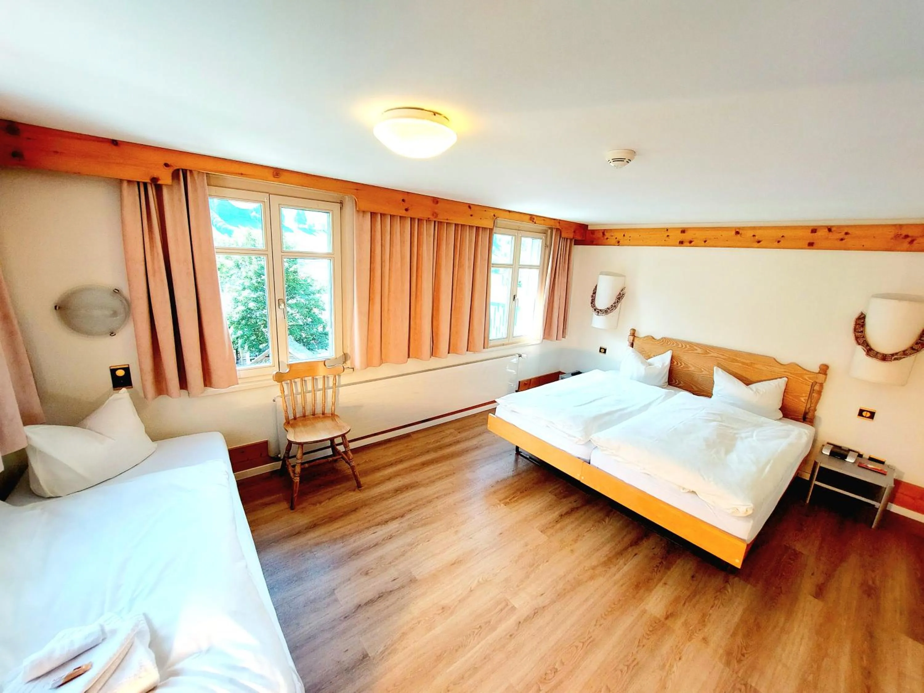 Photo of the whole room, Bed in Hotel Sternen Unterwasser
