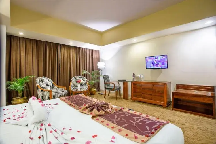 TV and multimedia in Hotel Star Pacific TV and multimedia in Hotel Star Pacific