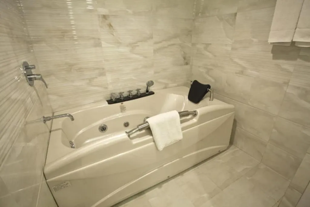 Bathroom in Hotel Star Pacific