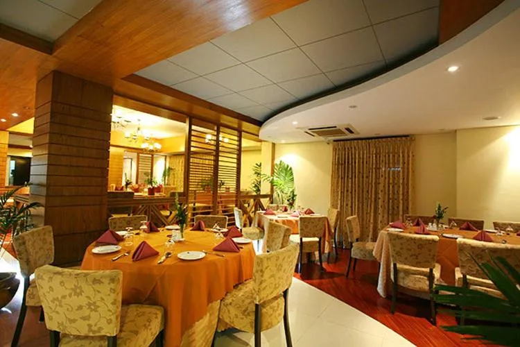 Restaurant/places to eat in Hotel Star Pacific