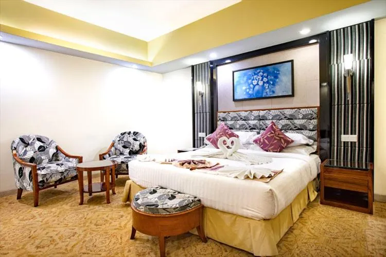 Photo of the whole room in Hotel Star Pacific