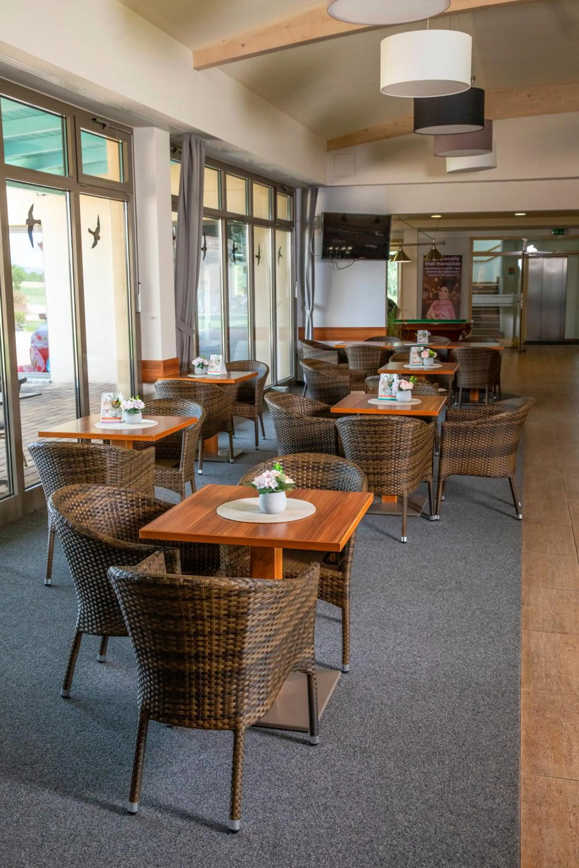 Lounge or bar in Vulkán Wellness Hotel & Camping