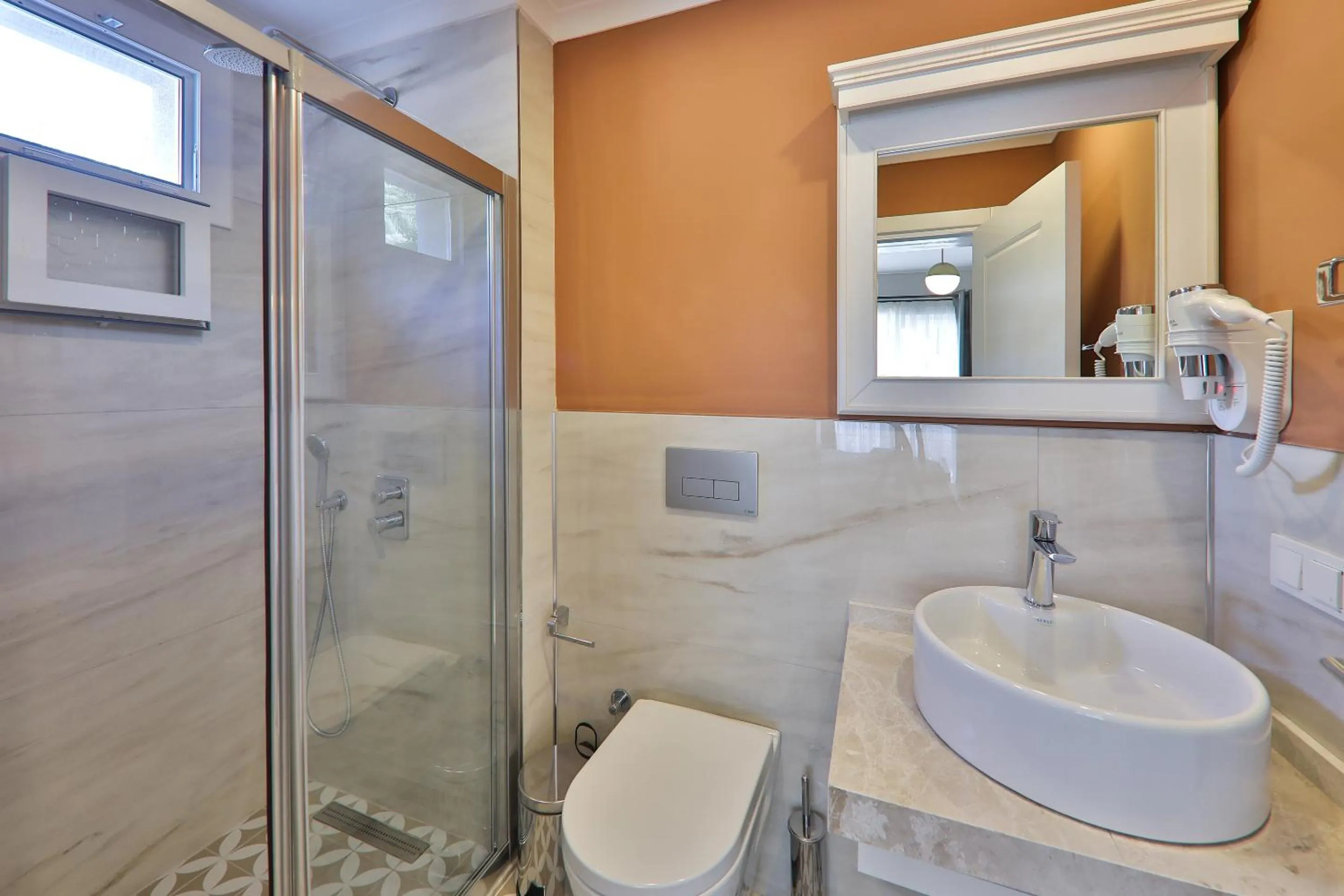 Bathroom in Lora Kaş Hotel