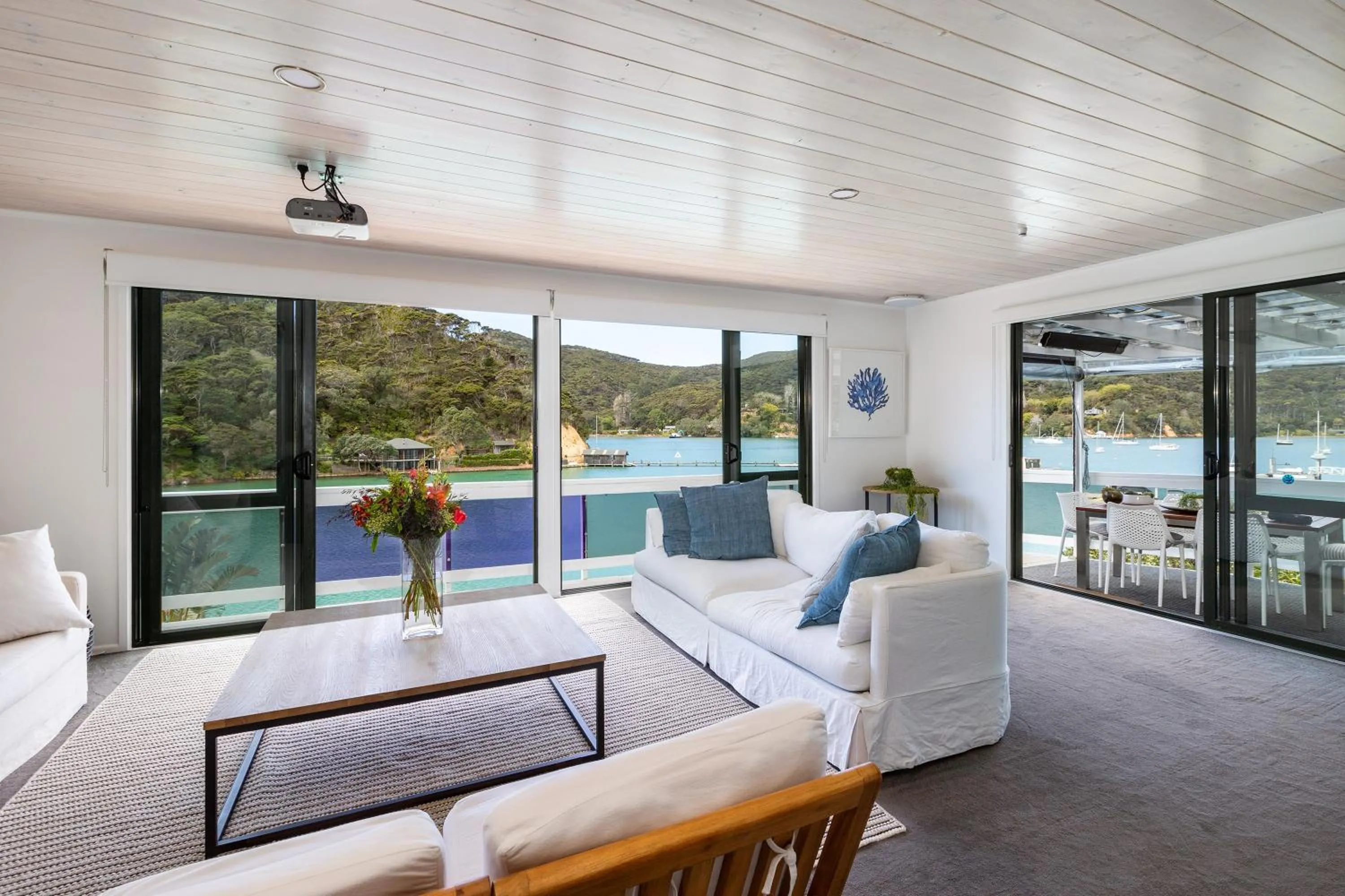 Living room in Kawau Lodge Boutique Resort