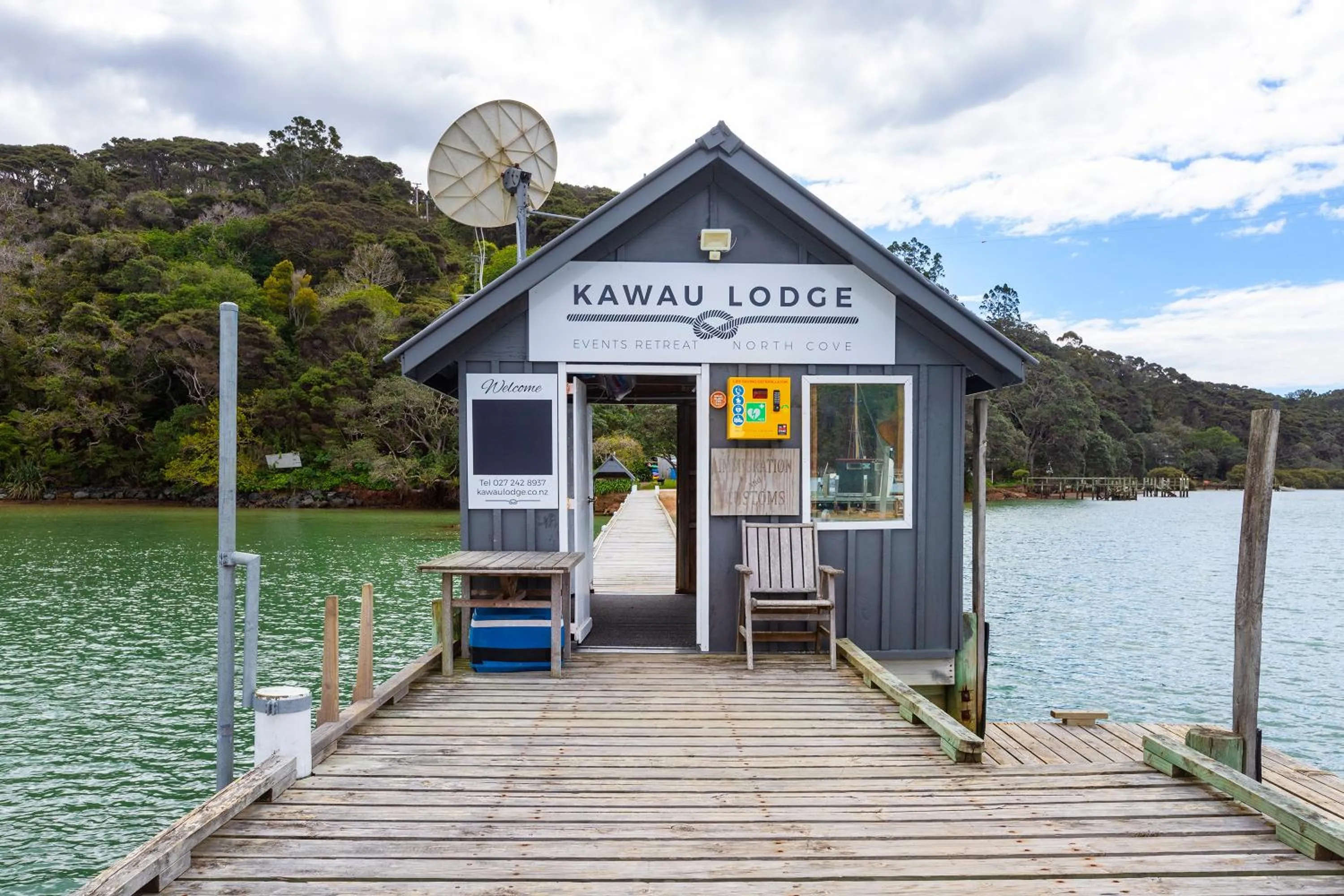 Facade/entrance in Kawau Lodge Boutique Resort