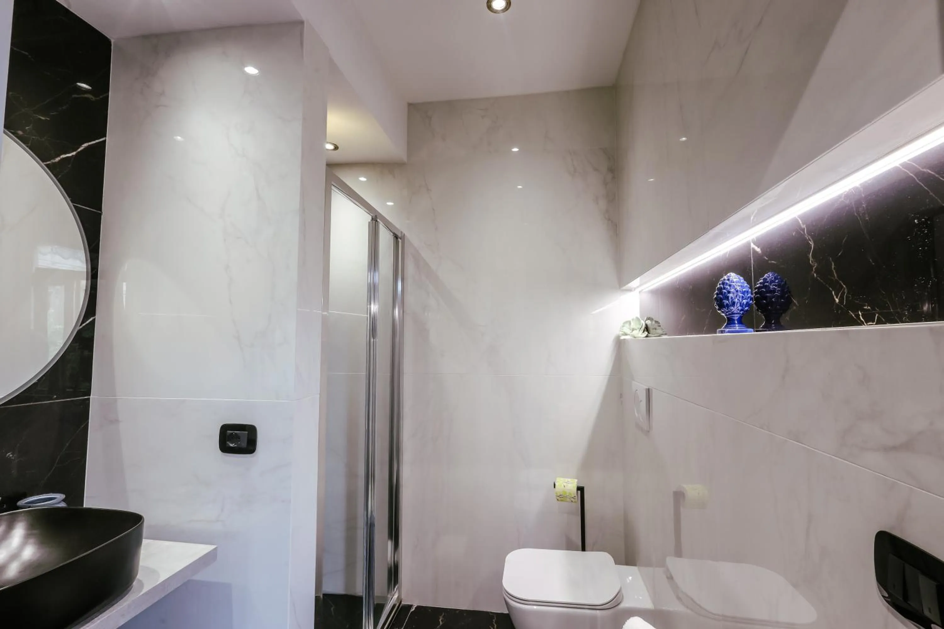 Bathroom in Marmur luxury room