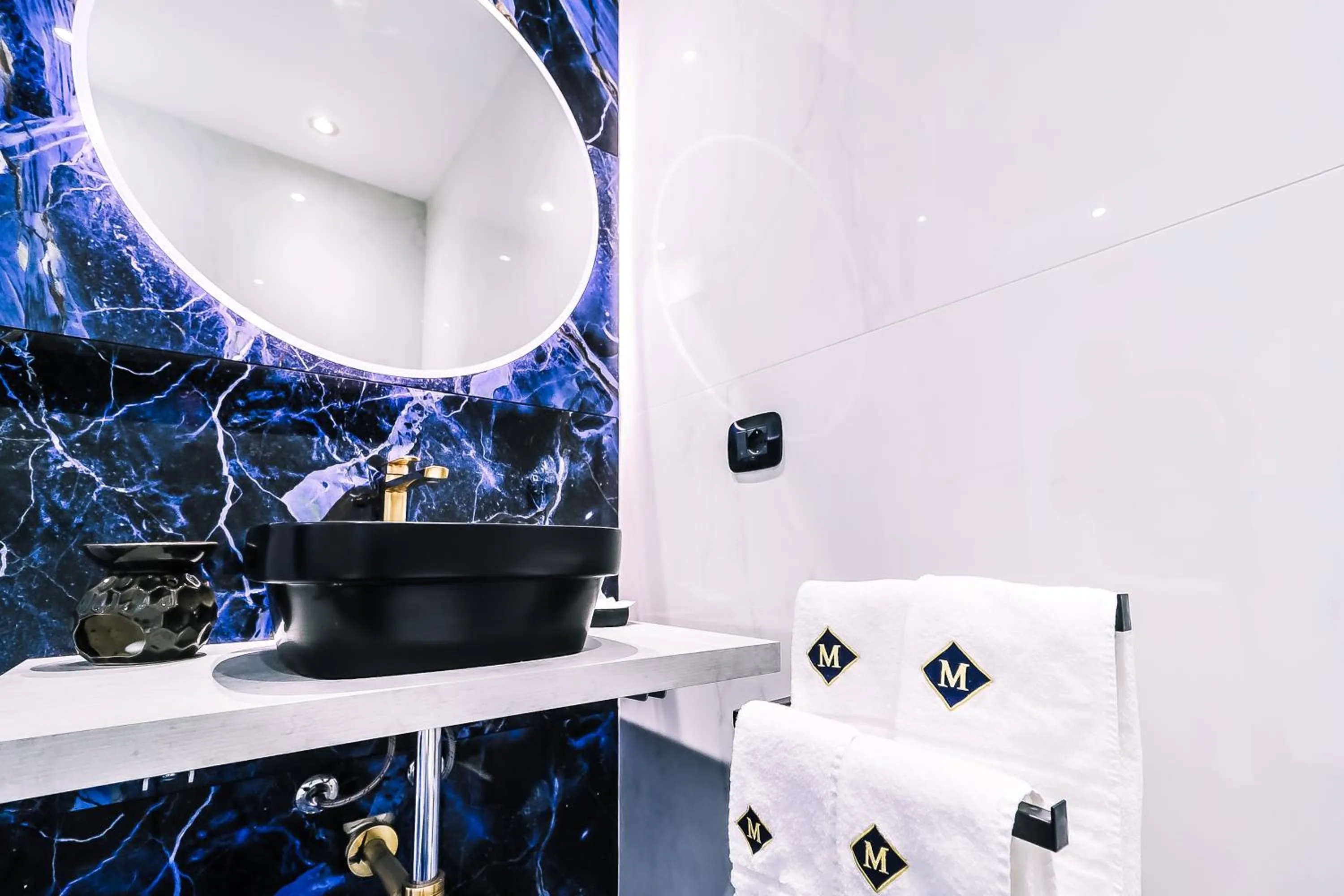 Bathroom in Marmur luxury room