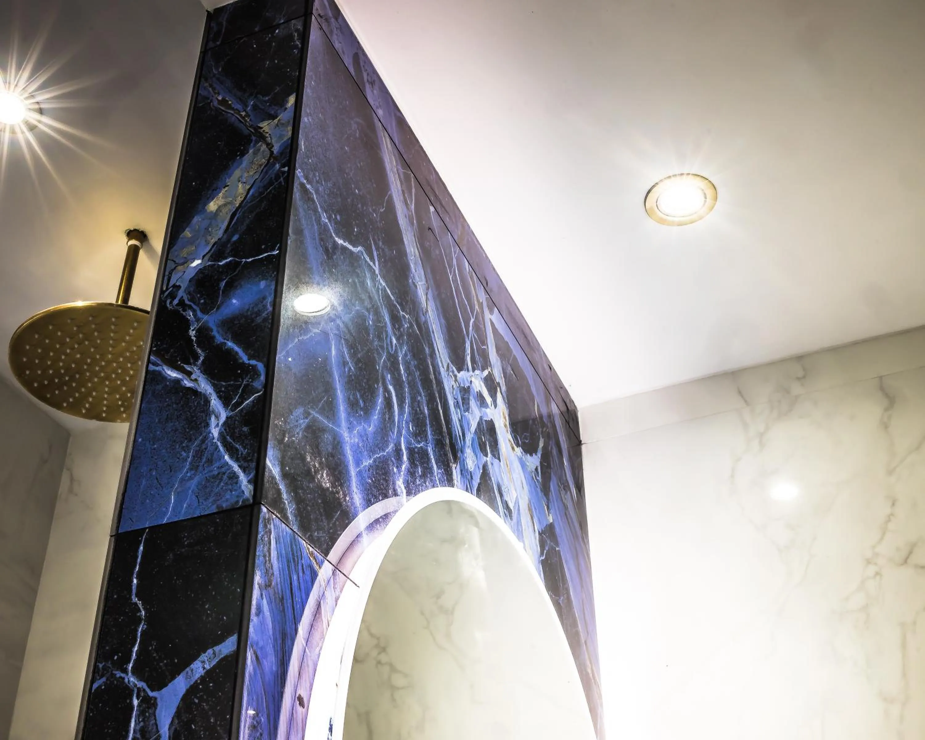 Bathroom in Marmur luxury room