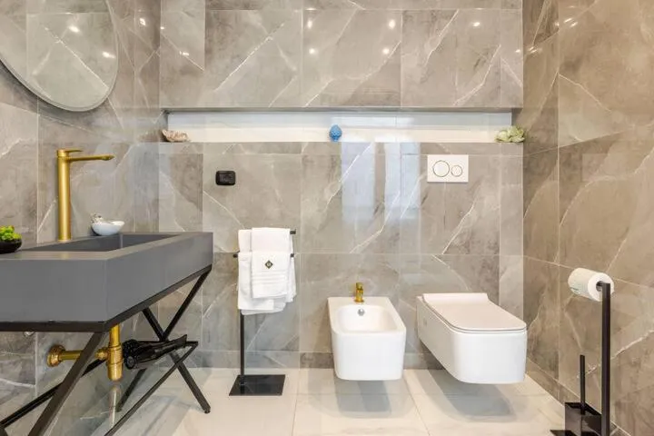 Shower in Marmur luxury room