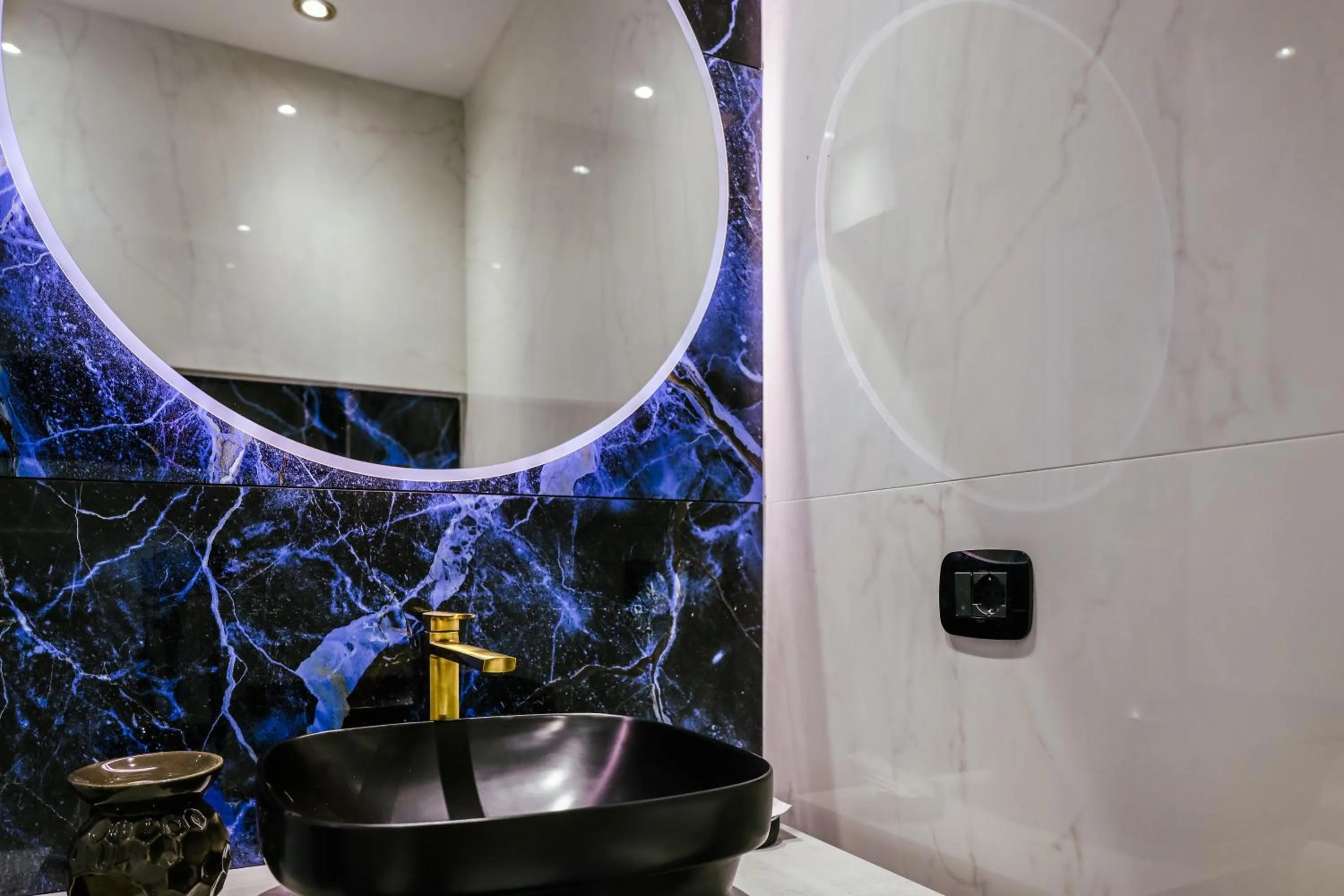 Bathroom in Marmur luxury room