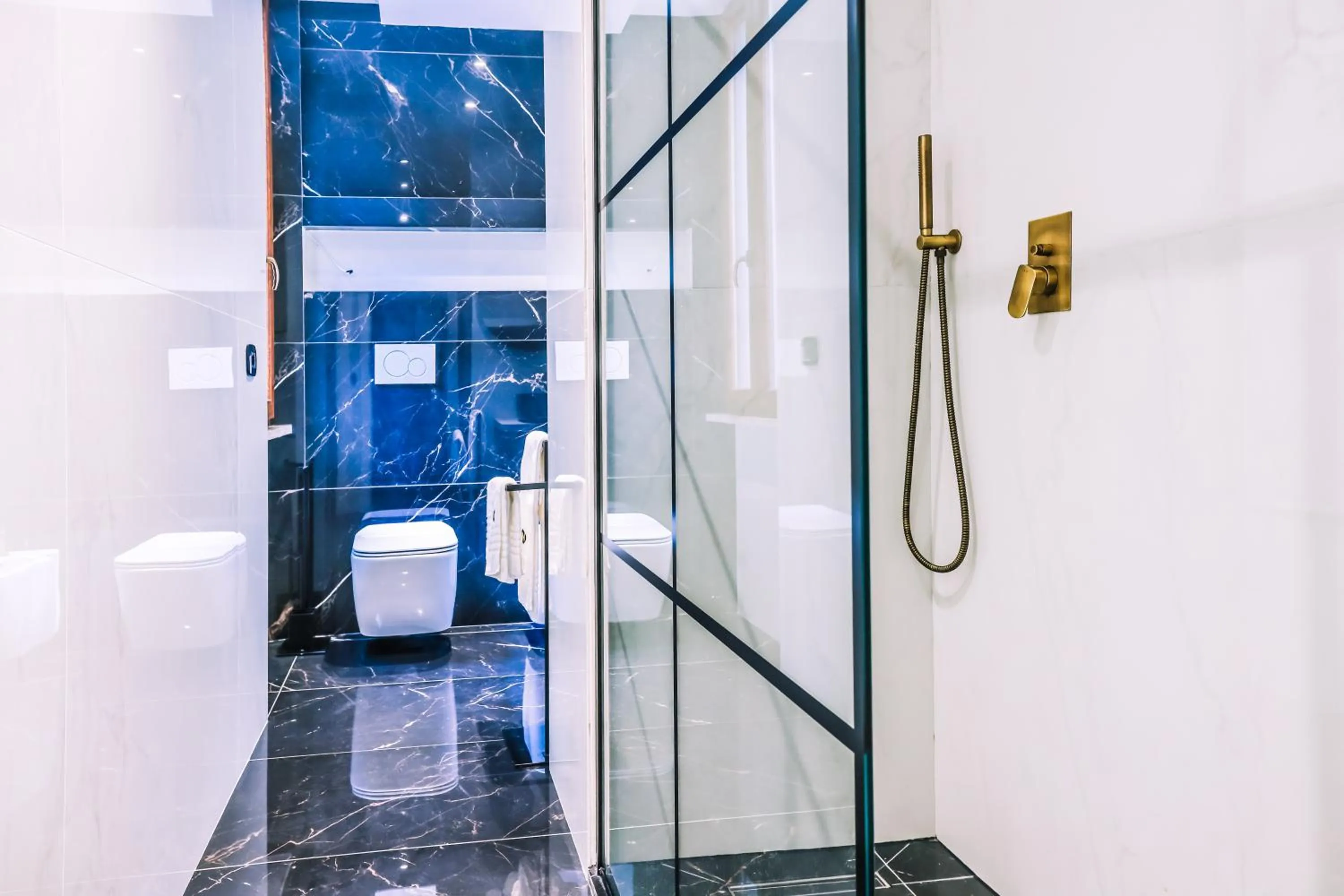 Bathroom in Marmur luxury room