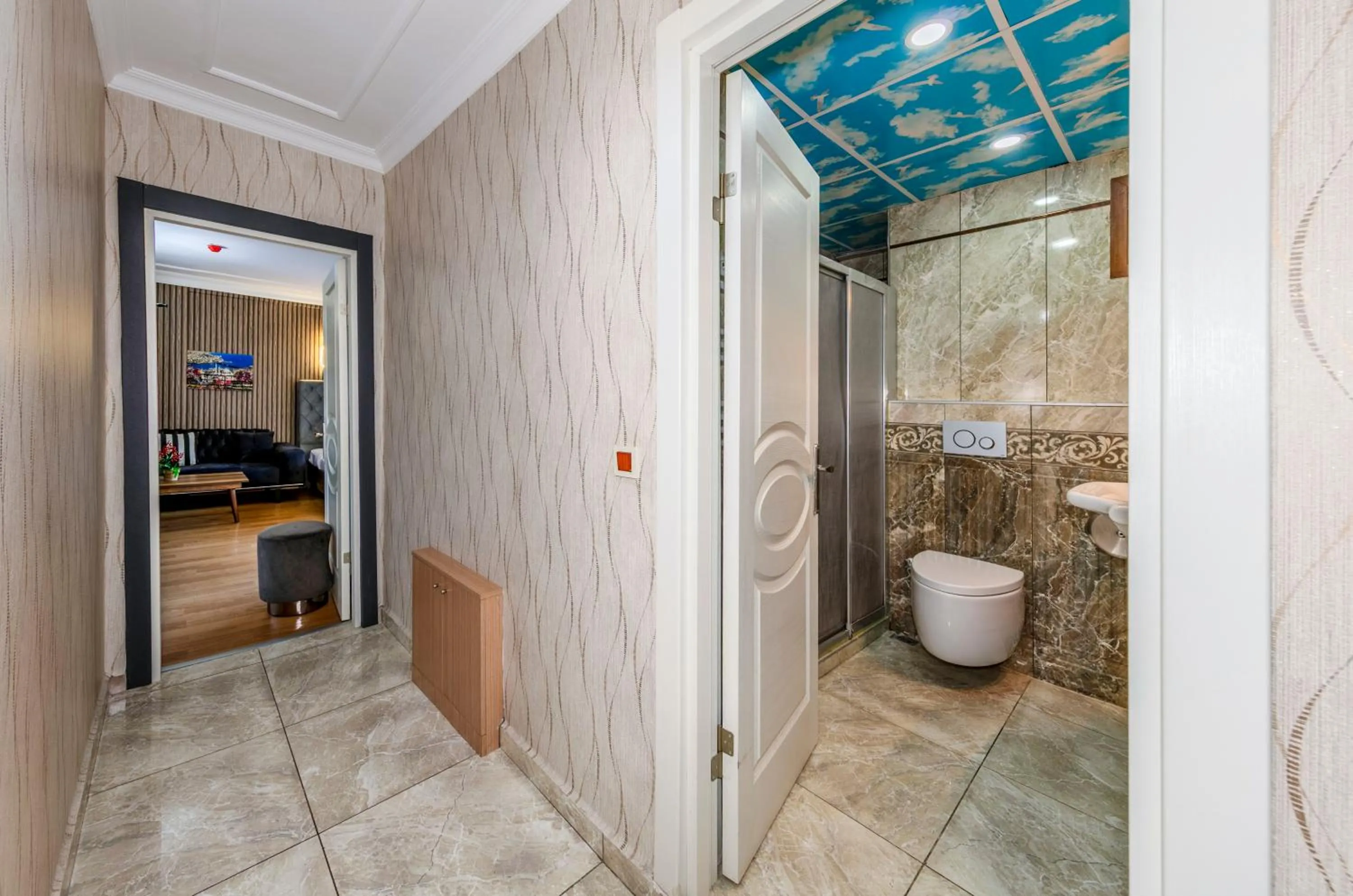 Shower in Istanbul Galata Port Modern Suite & Apartments Taksim