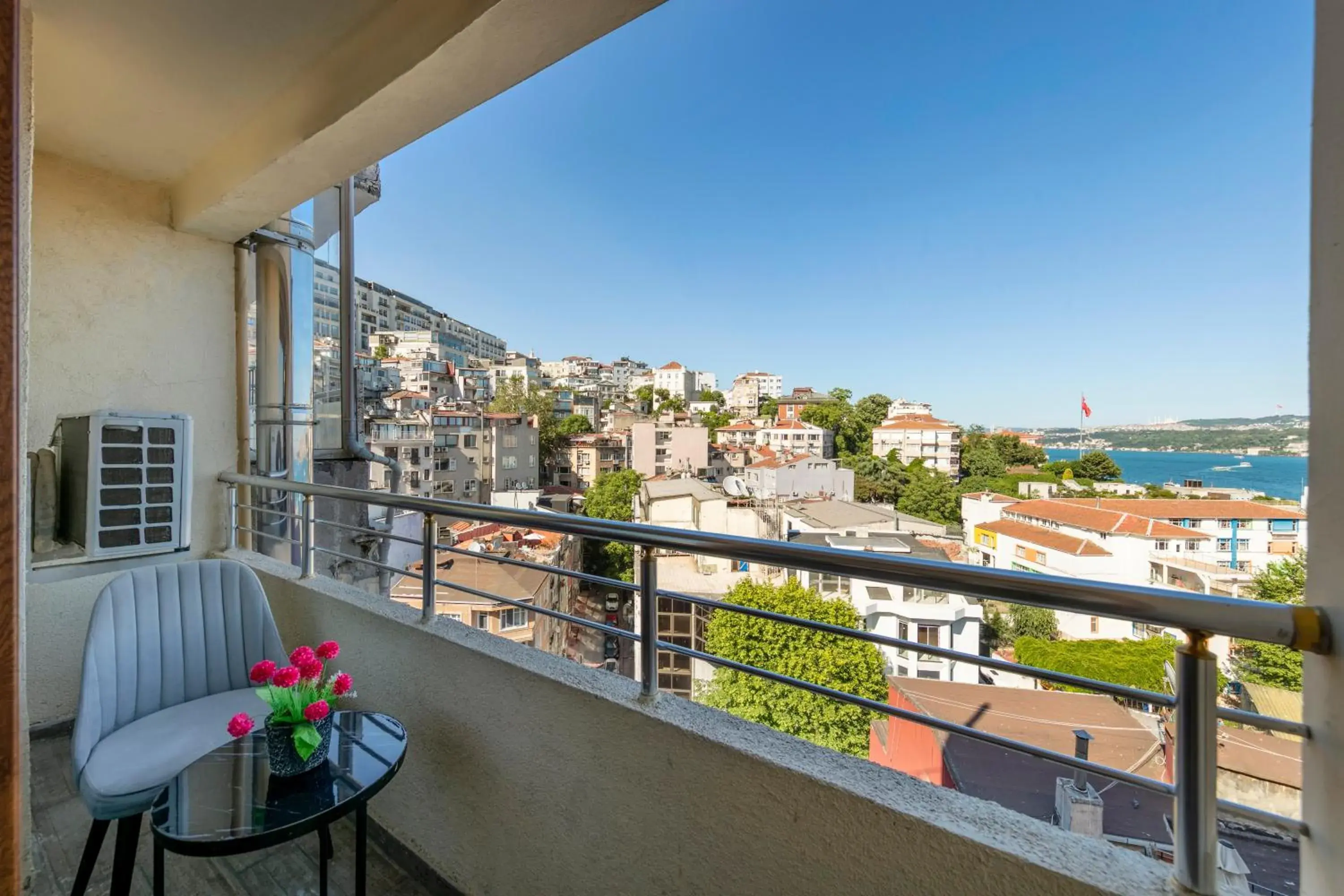 Property building in Istanbul Galata Port Modern Suite & Apartments Taksim Property building in Istanbul Galata Port Modern Suite & Apartments Taksim