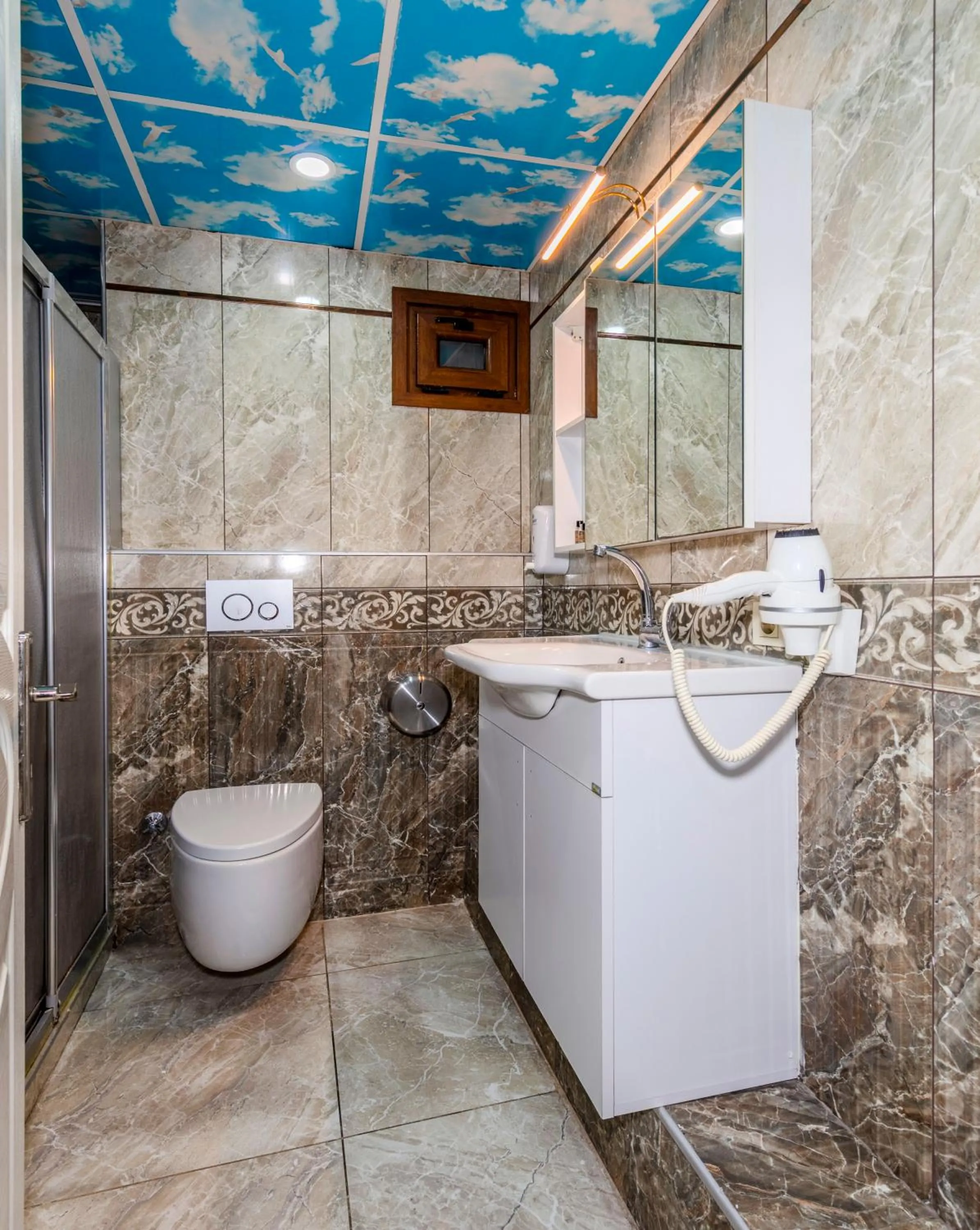 Shower in Istanbul Galata Port Modern Suite & Apartments Taksim