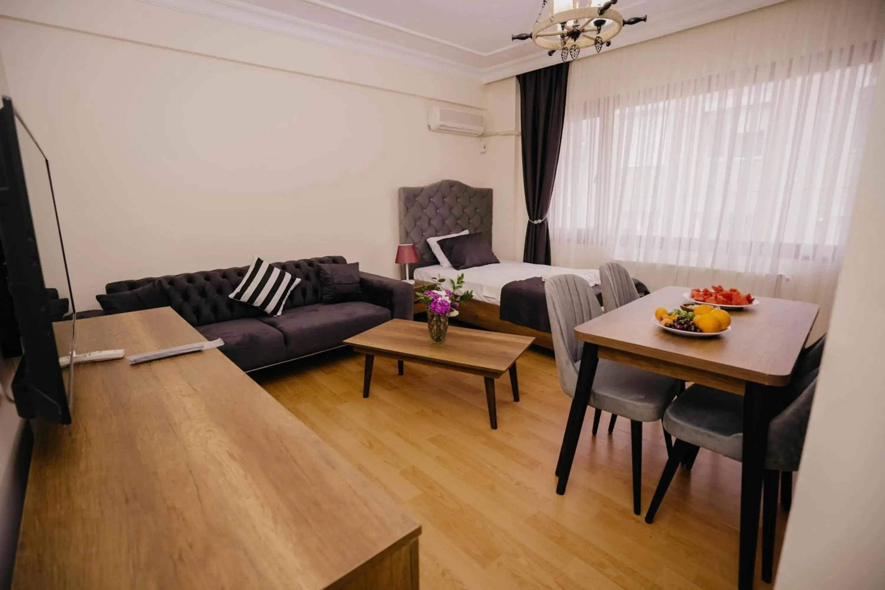 Family Room with Balcony in Cihangir by Aydin Suite Hotel Family Room with Balcony in Cihangir by Aydin Suite Hotel