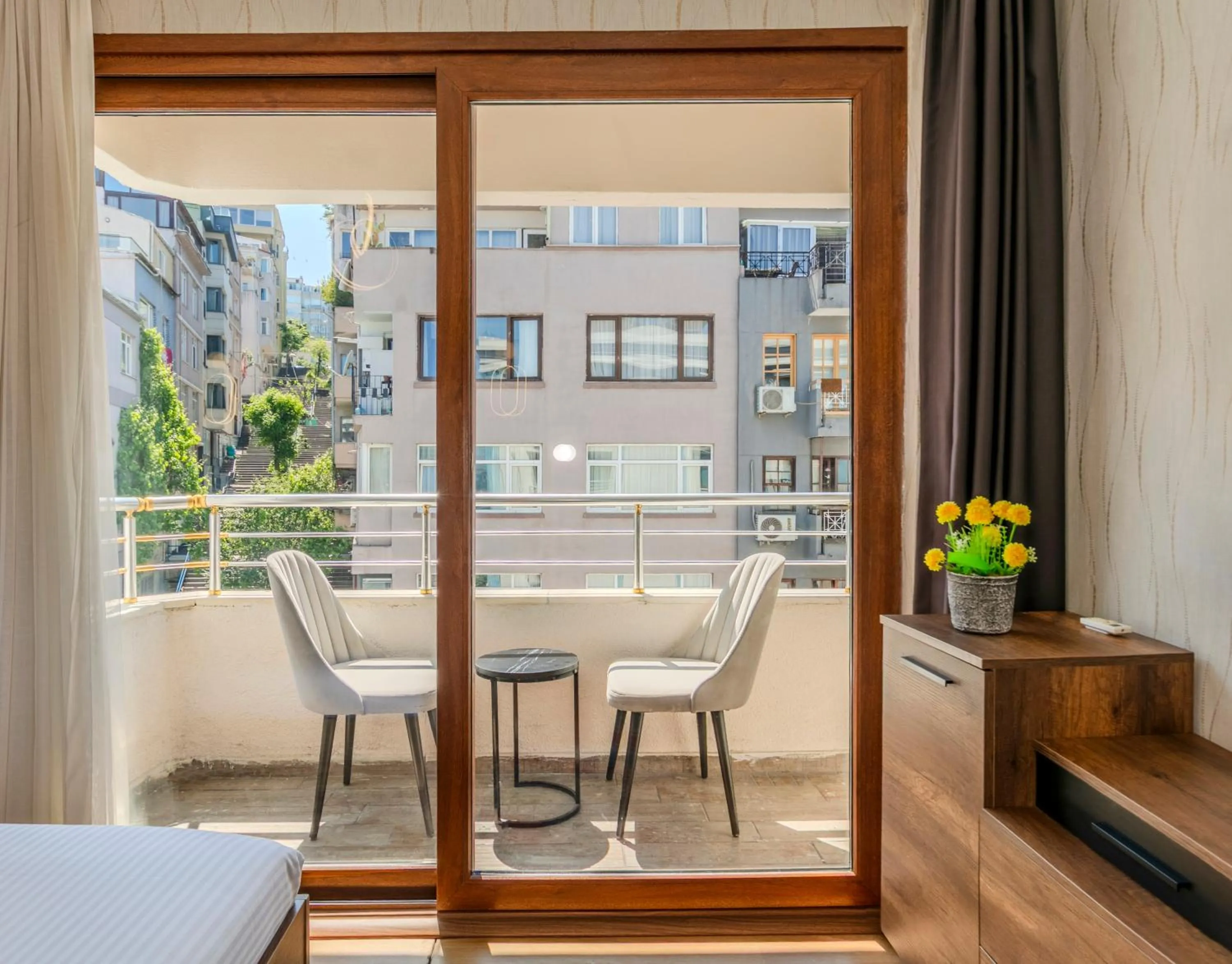 Day in Istanbul Galata Port Modern Suite & Apartments Taksim