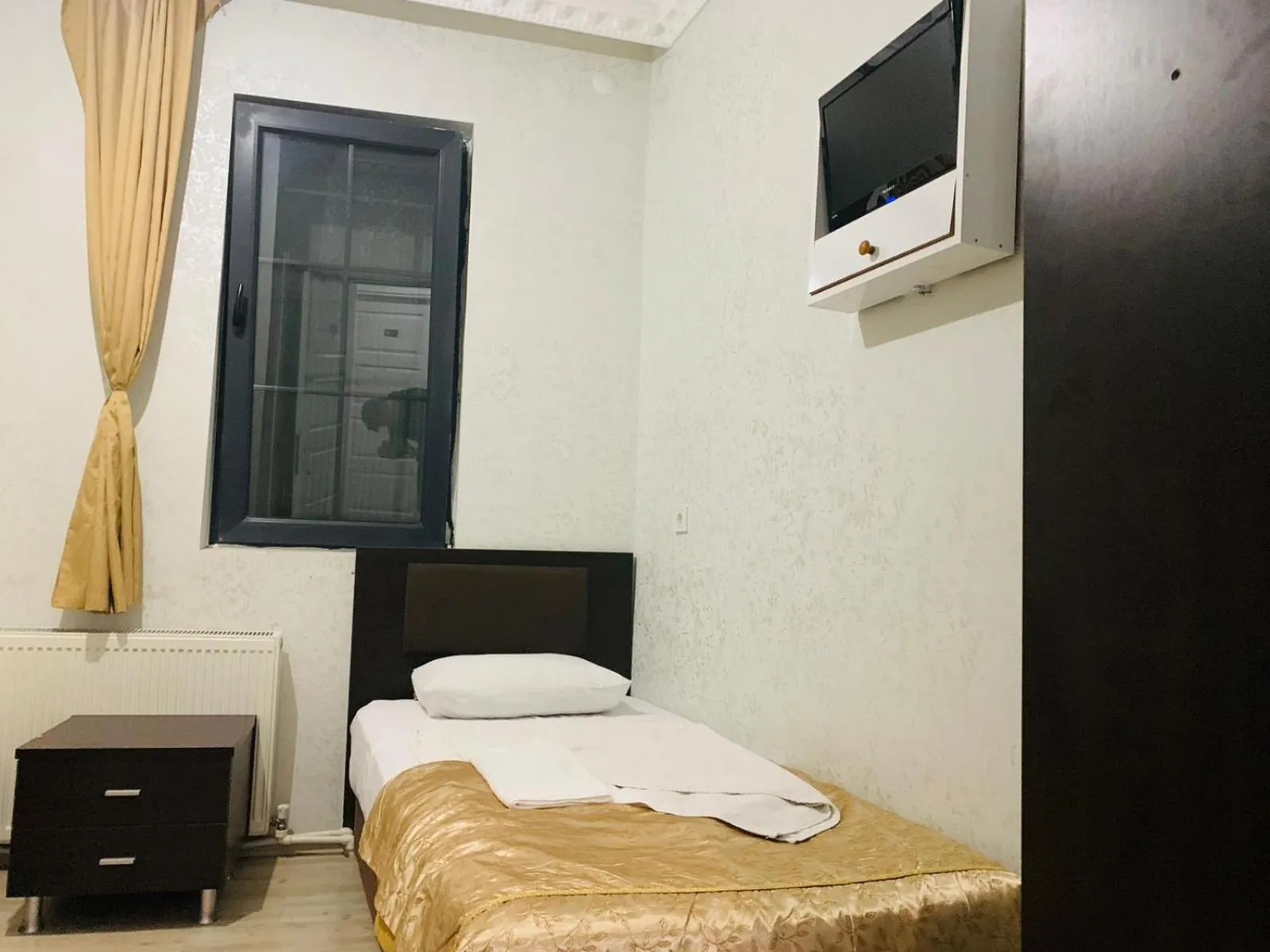 Bed in Golden Horn Life Hotel