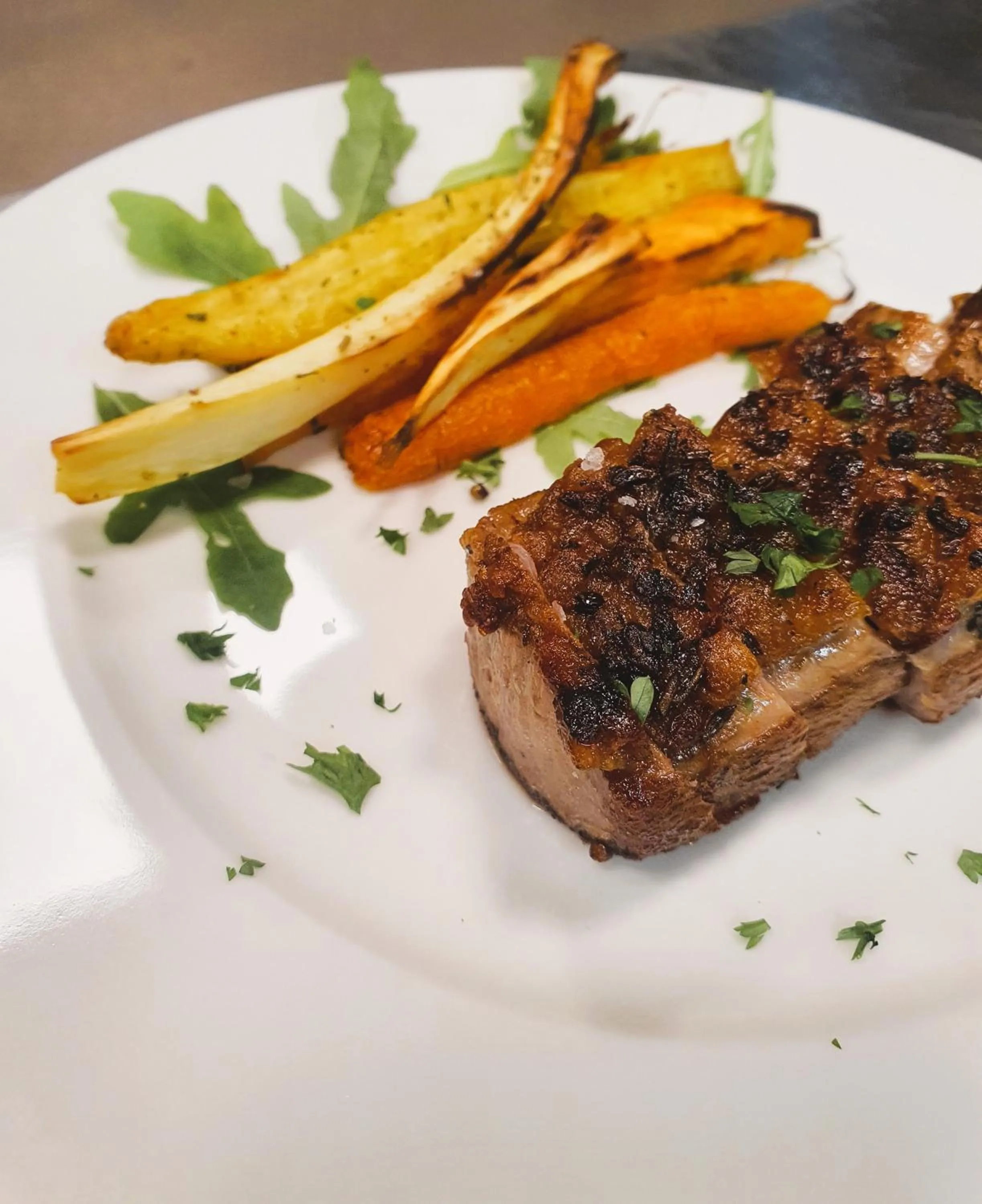 Restaurant/places to eat in Basalt Hotel