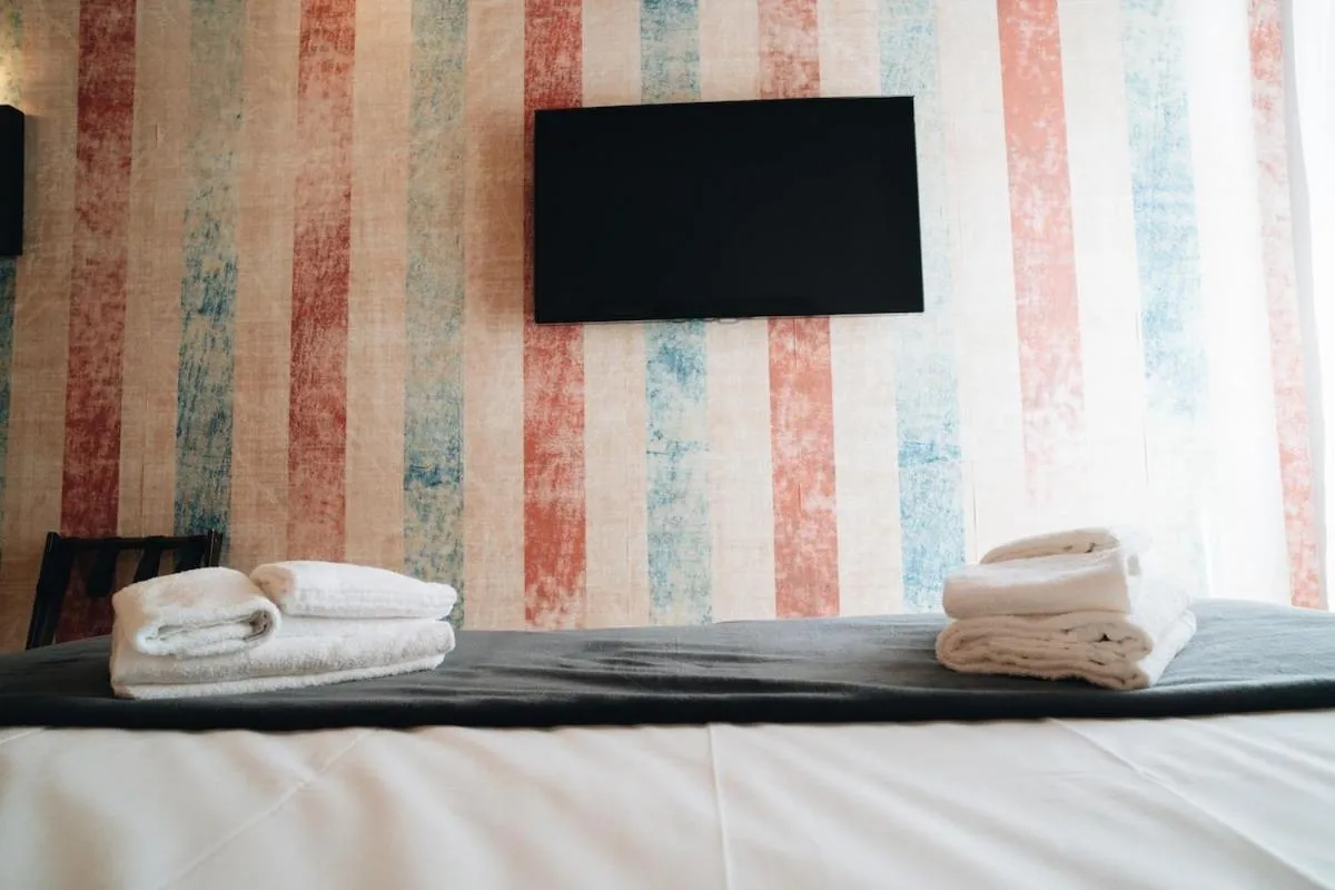 Bed in DownTown Boutique House - CA Domus Collection