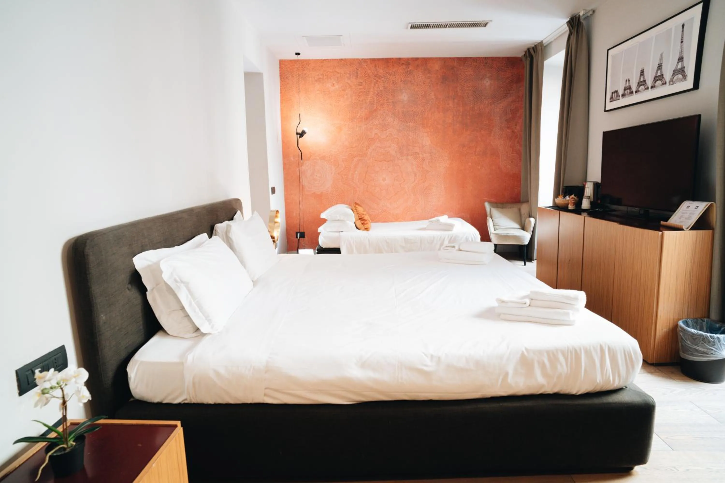 Bed in DownTown Boutique House - CA Domus Collection