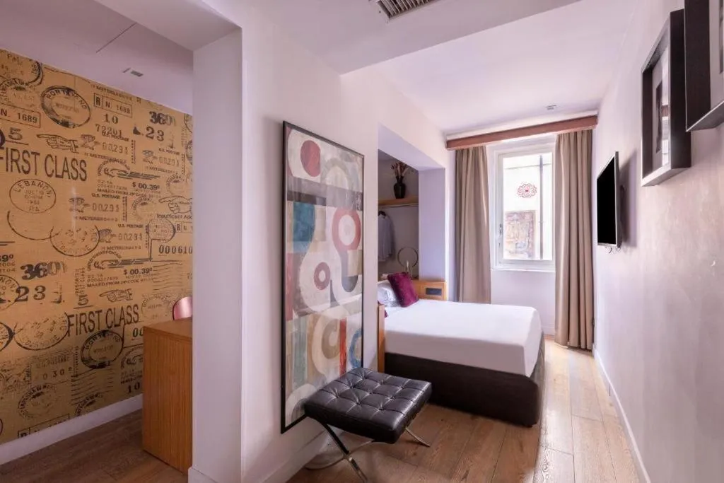 Bed in DownTown Boutique House - CA Domus Collection