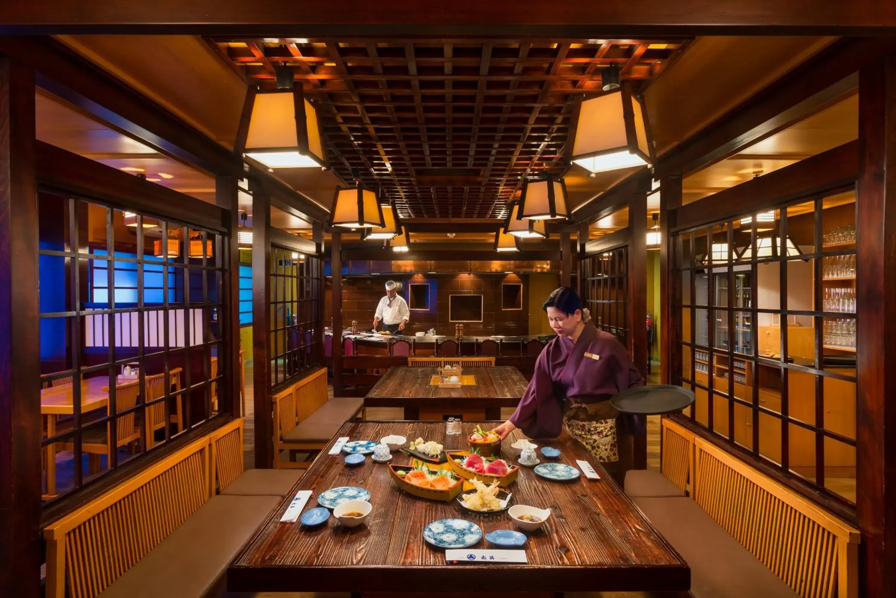 Restaurant/places to eat in Al Falaj Hotel Restaurant/places to eat in Al Falaj Hotel