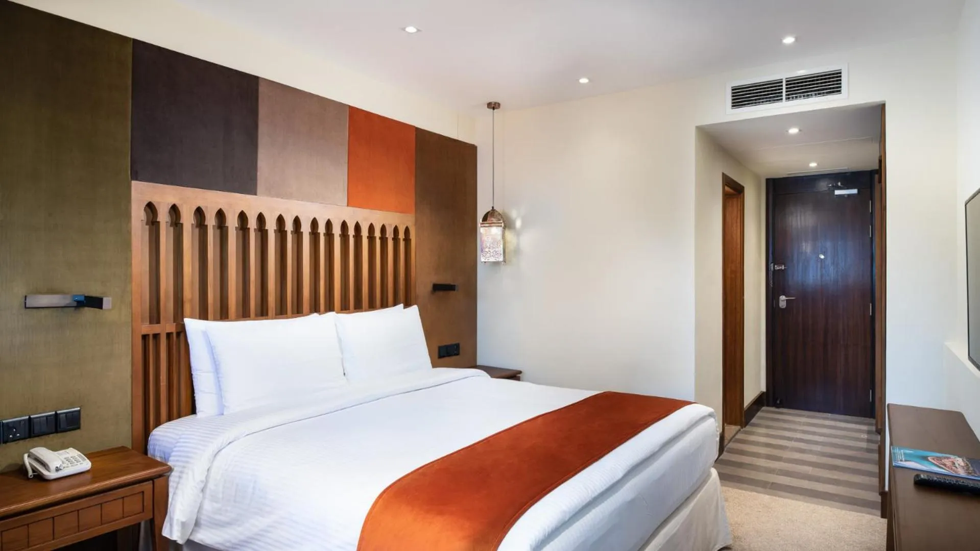 Bedroom, Bed in Al Falaj Hotel