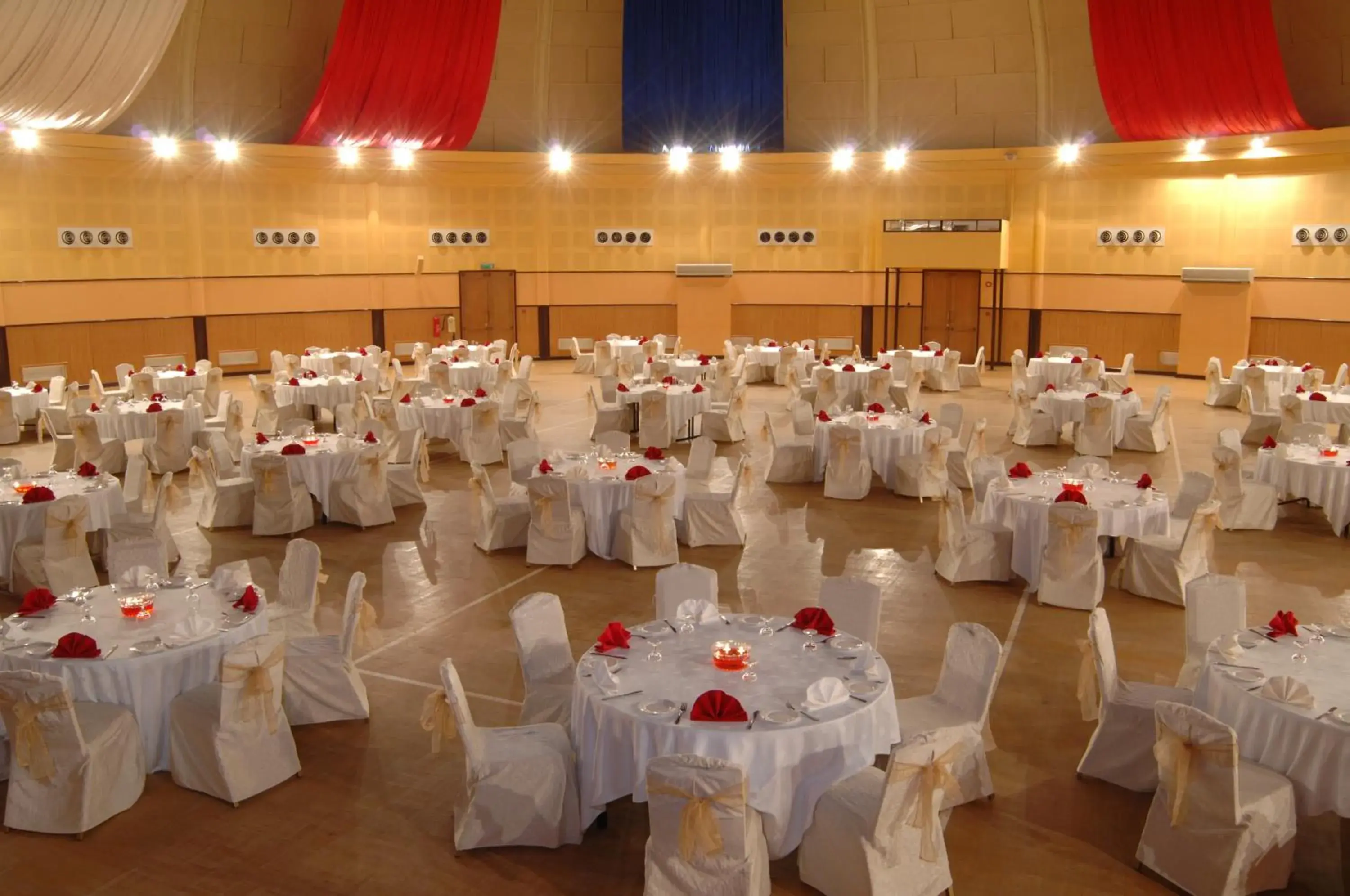 Banquet/Function facilities in Al Falaj Hotel - Selection of Breakfast or Suhior and Dinner or Iftar - Valid for stays between 19 Feb - 18 Mar 2026 Banquet/Function facilities in Al Falaj Hotel - Selection of Breakfast or Suhior and Dinner or Iftar - Valid for stays between 19 Feb - 18 Mar 2026