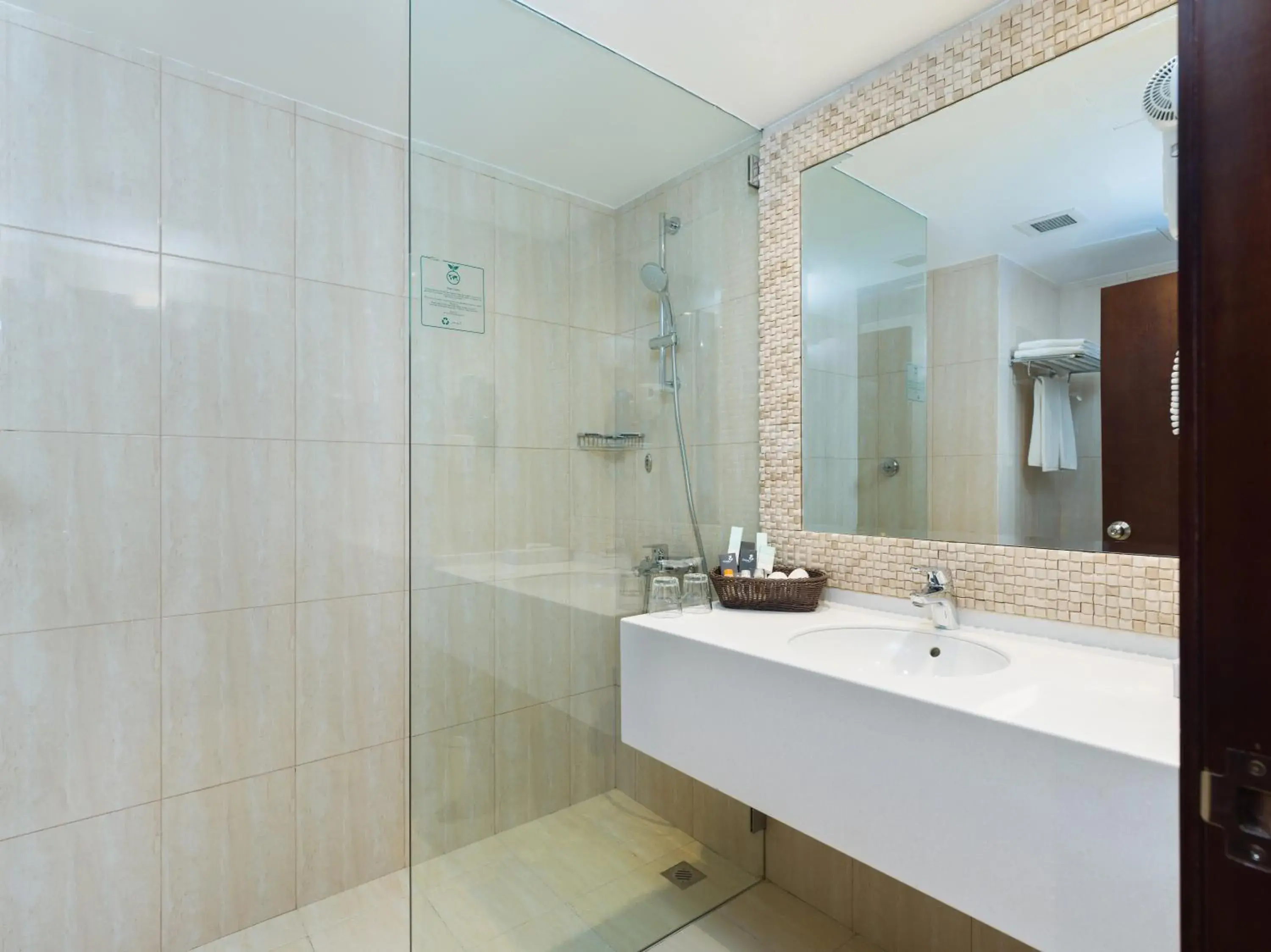 Classic Room in Al Falaj Hotel Classic Room in Al Falaj Hotel