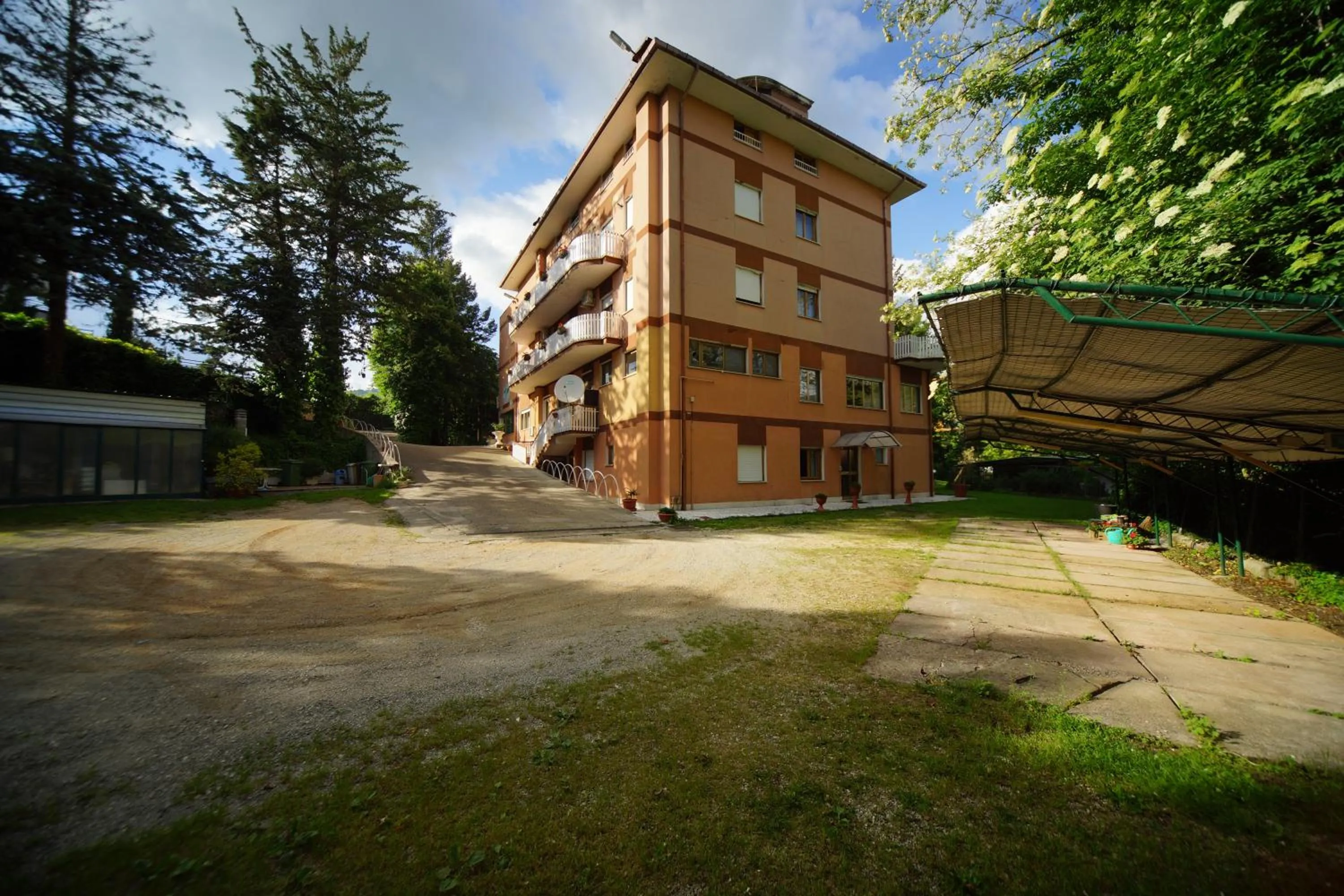 Property building in King Hotel