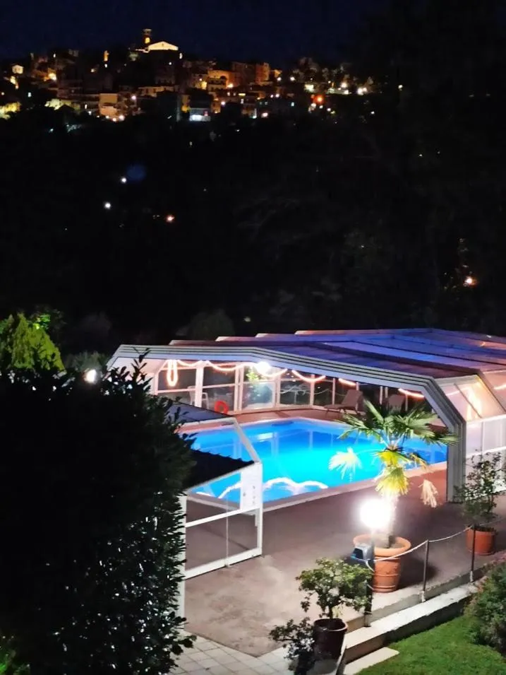 Swimming pool in King Hotel