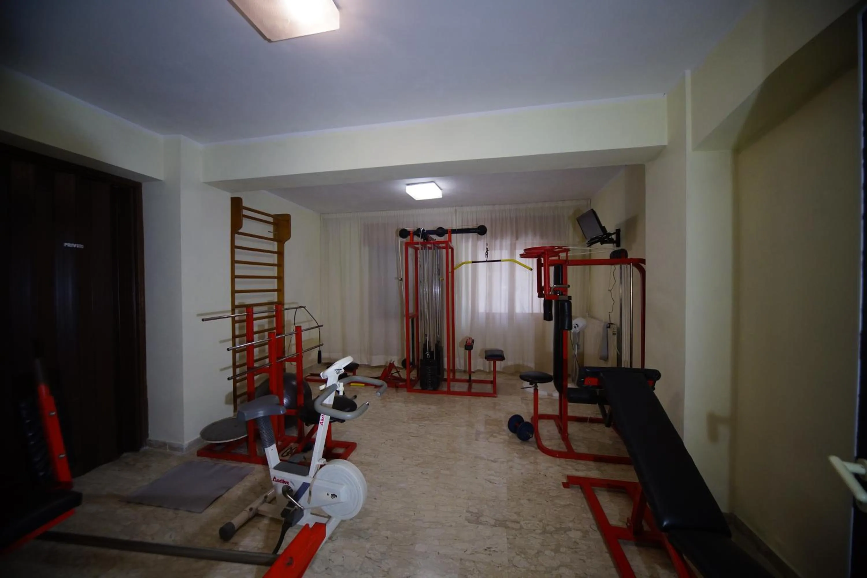 Fitness centre/facilities in King Hotel