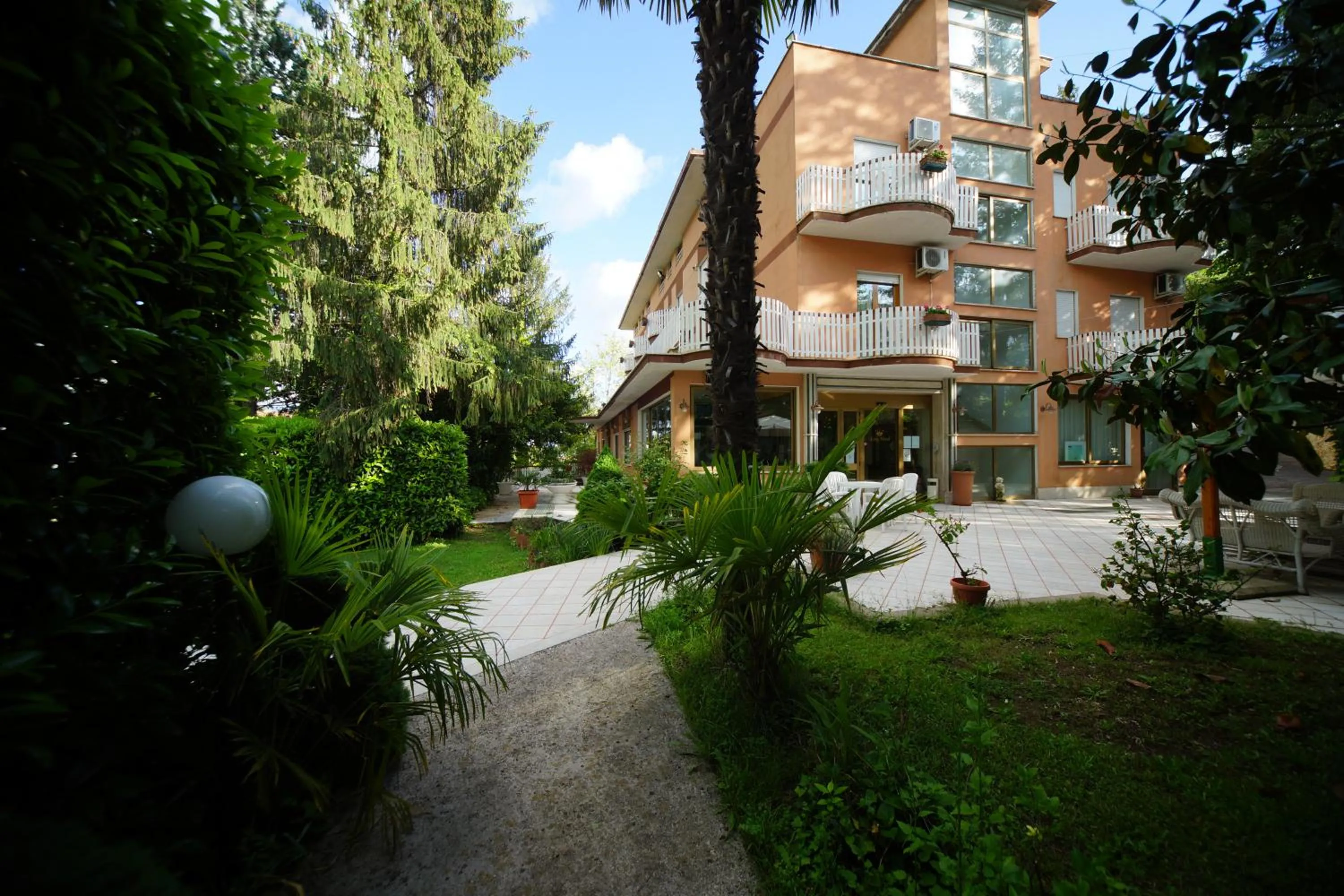 Property building in King Hotel