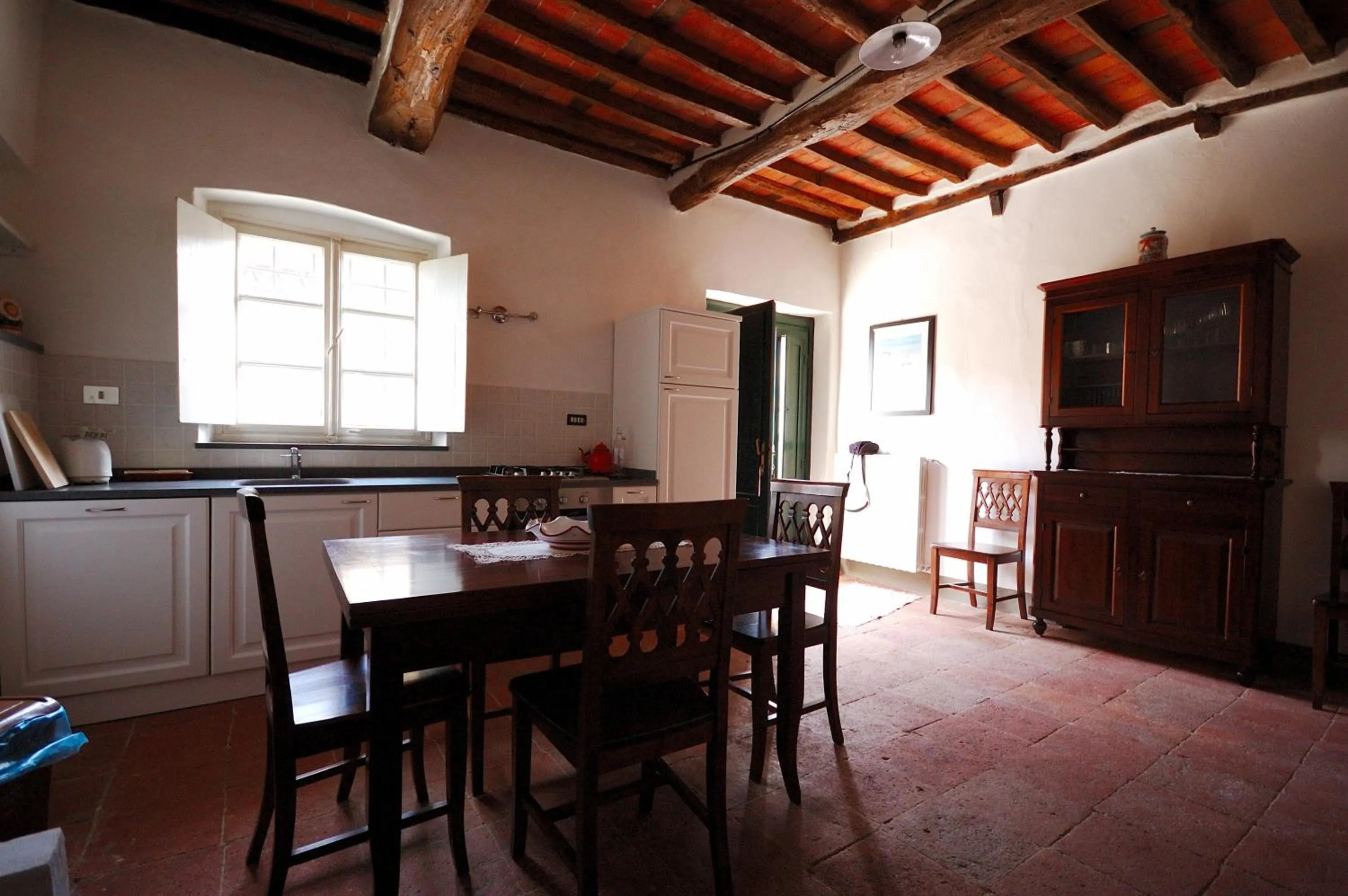 Kitchen or kitchenette in Fattoria di Fubbiano